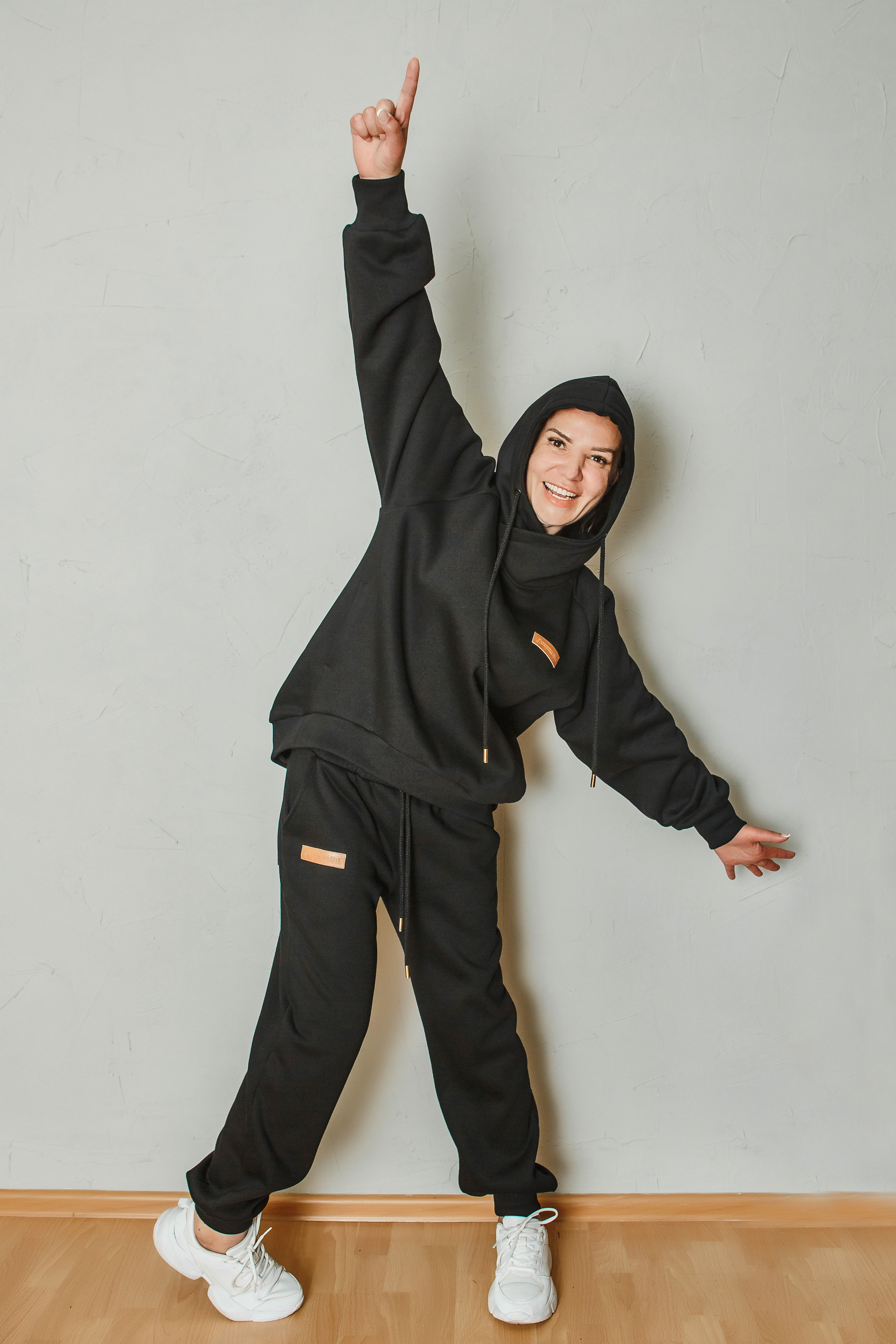 Блогер Коммунальщица съемка дома в холодную дождливую осень