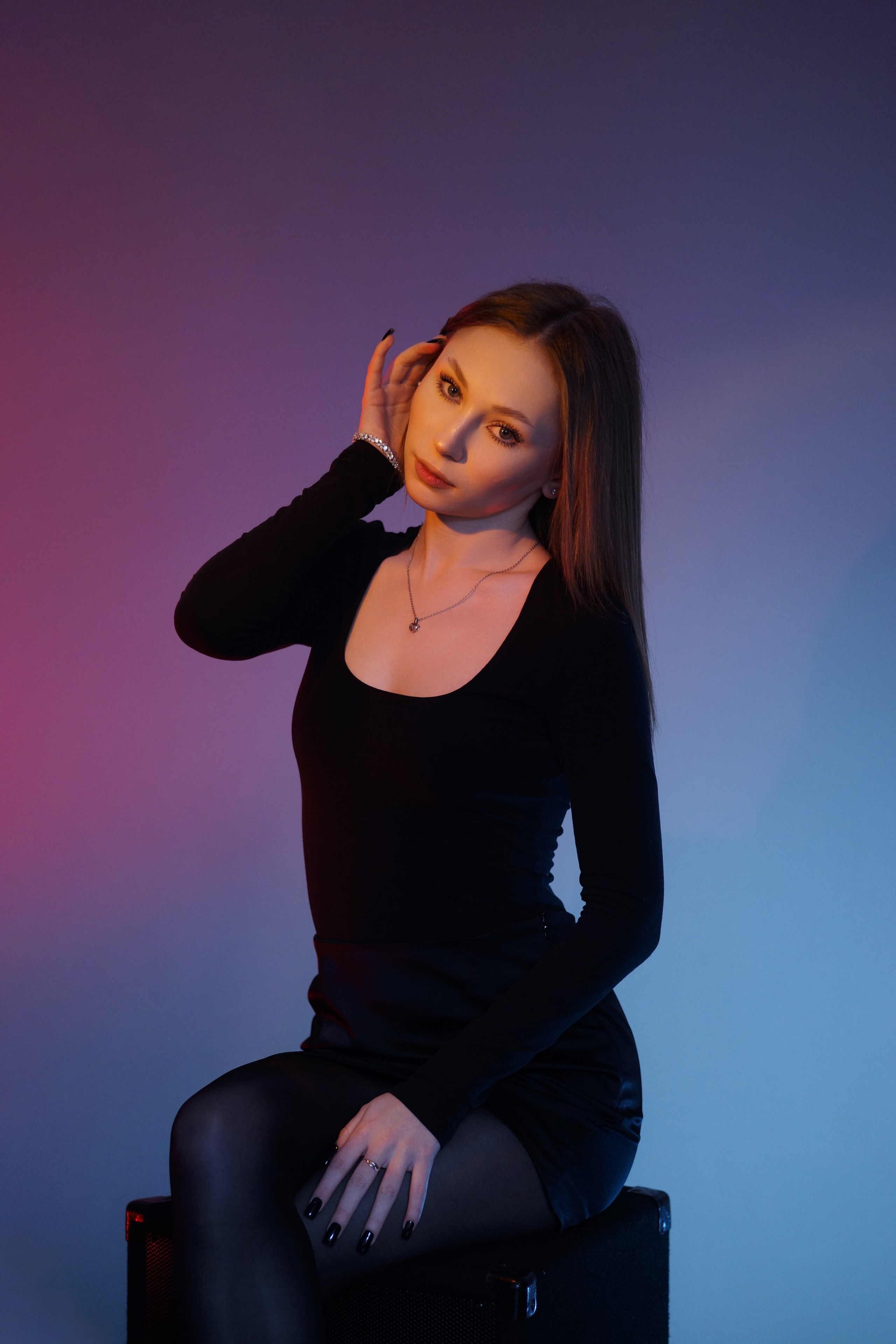 В школе, портреты с цветной подсветкой. Ольга Плаксина фотограф в Саратове