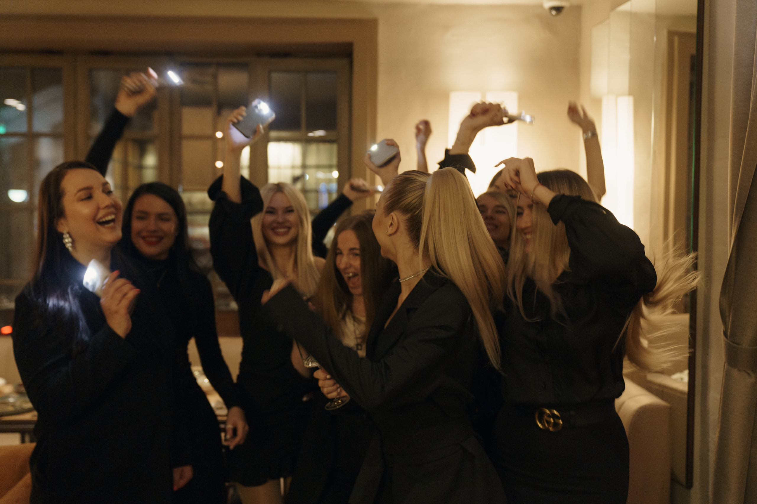 День рождения в кафе. Фотограф во Владивостоке Антон Блохин