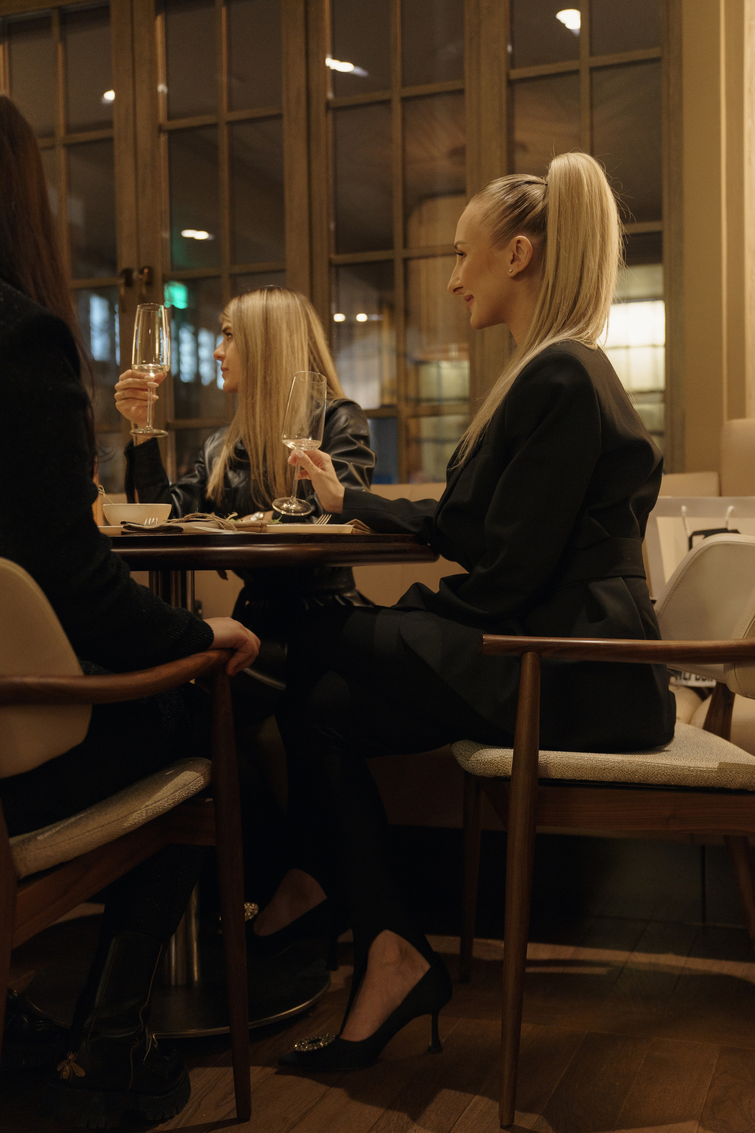 День рождения в кафе. Фотограф во Владивостоке Антон Блохин