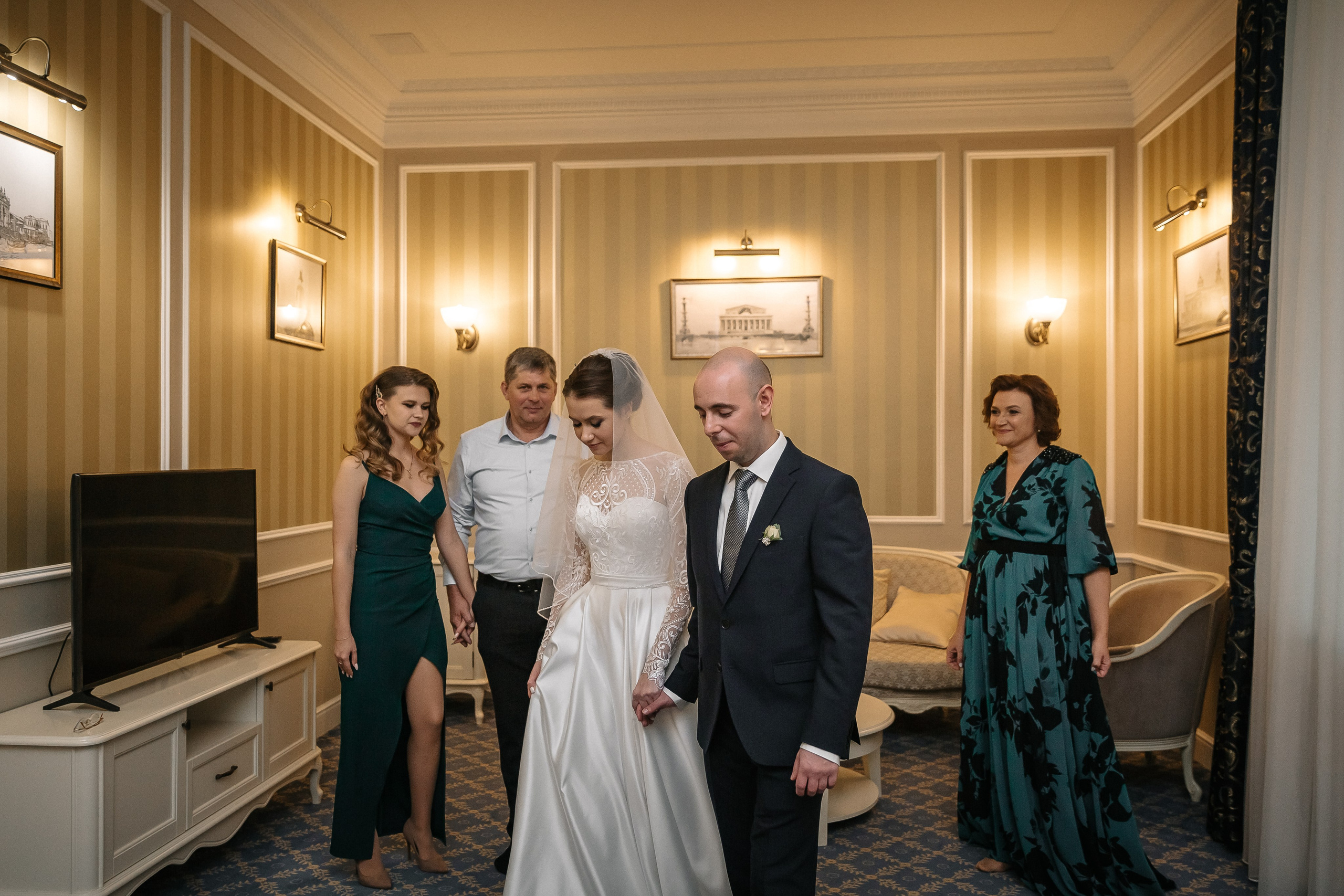 ОКТЯБРЬ | Дворец № 1 Талион, Особняк военного министра. Свадебный фотограф в Санкт-Петербурге Полина Корзухина