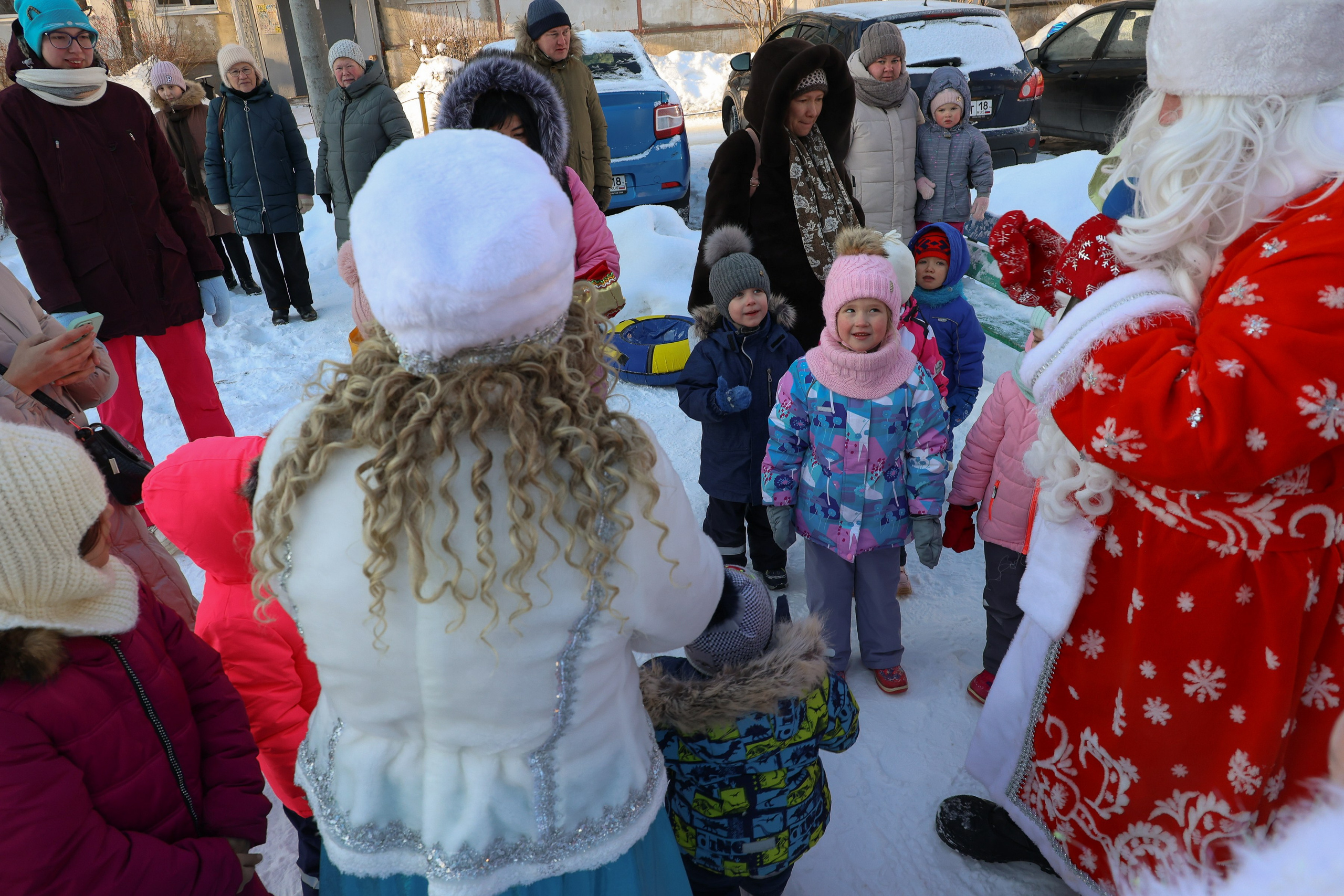 Новогодний праздник на улице