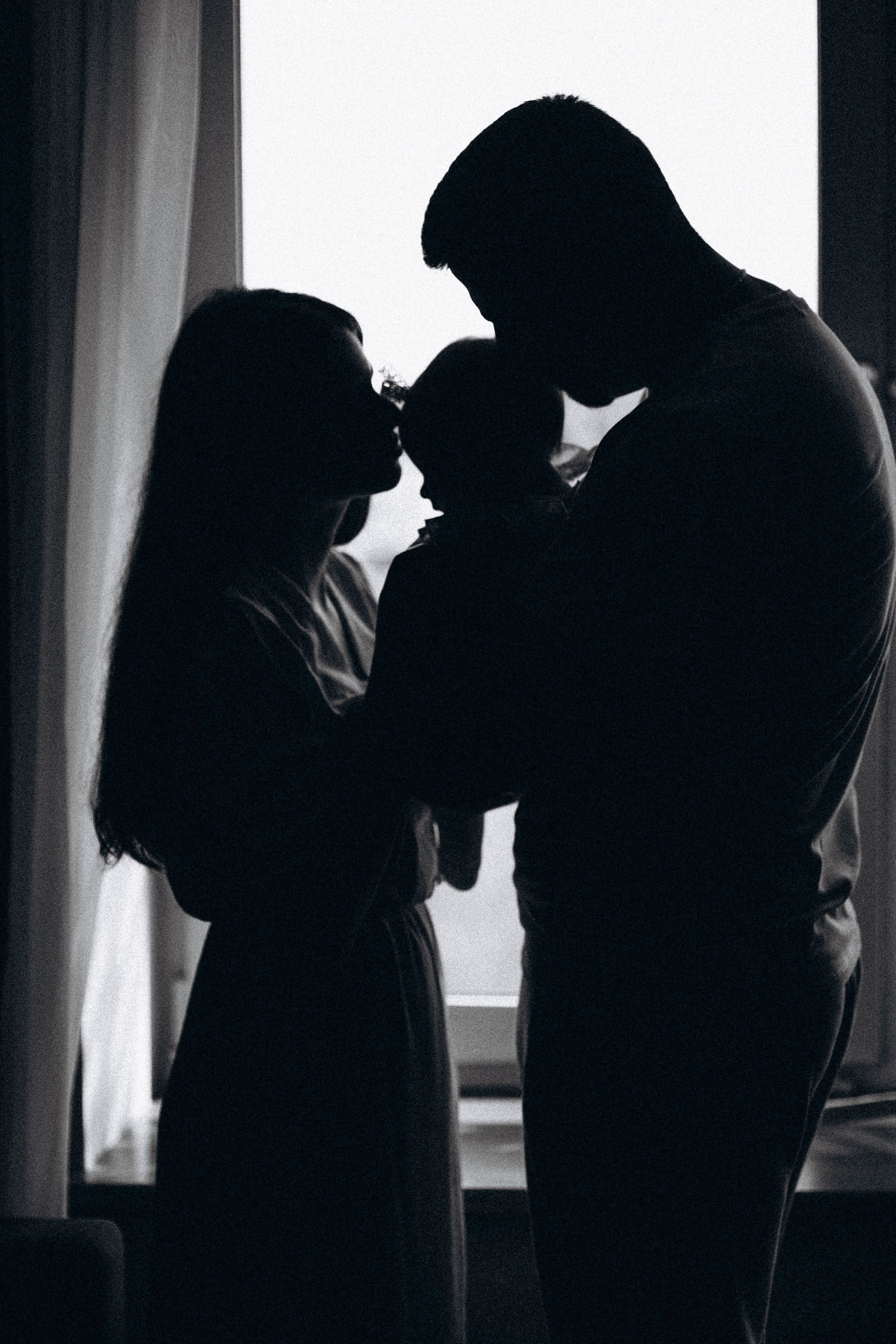 Артем Юля Лиза и кошка Мяу. Семейный фотограф Нижневартовск Тюмень Ефимова Ирина