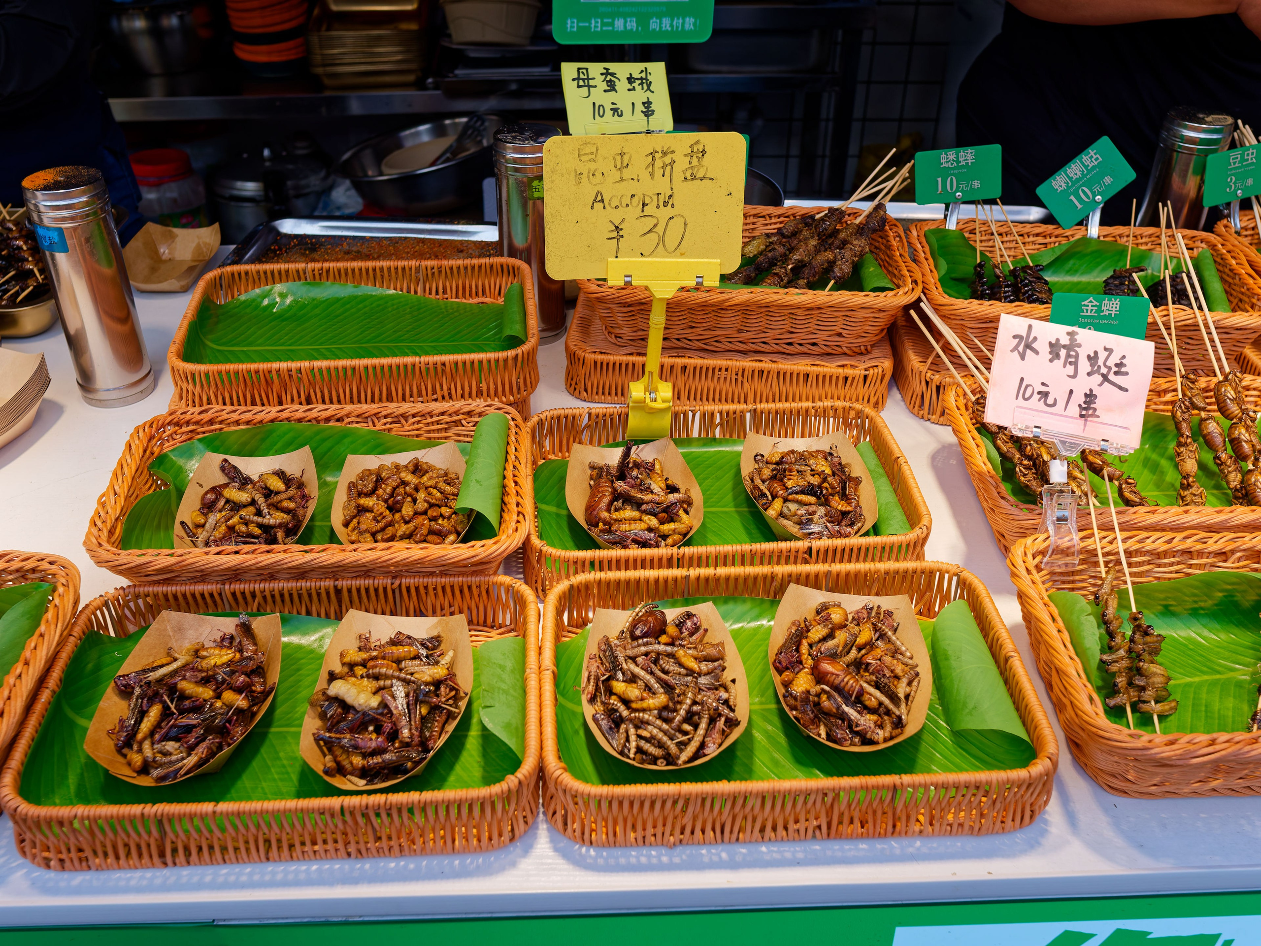 Хайнань 2026, «Food Street» ночная улица еды в Ялунване. Фотопрогулки по Миру