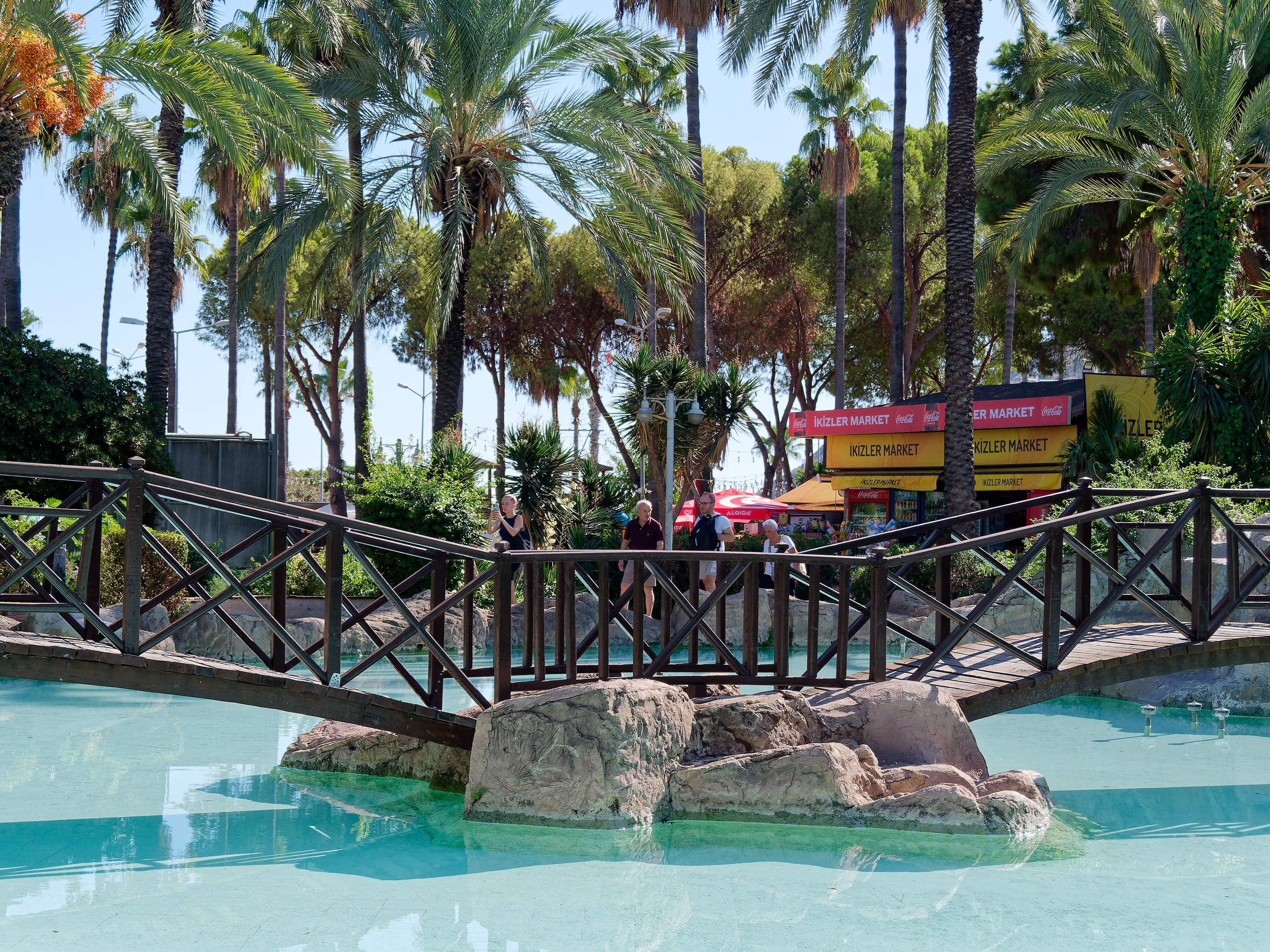 Алания 2025, город, стрит-фото. Избранные фотографии