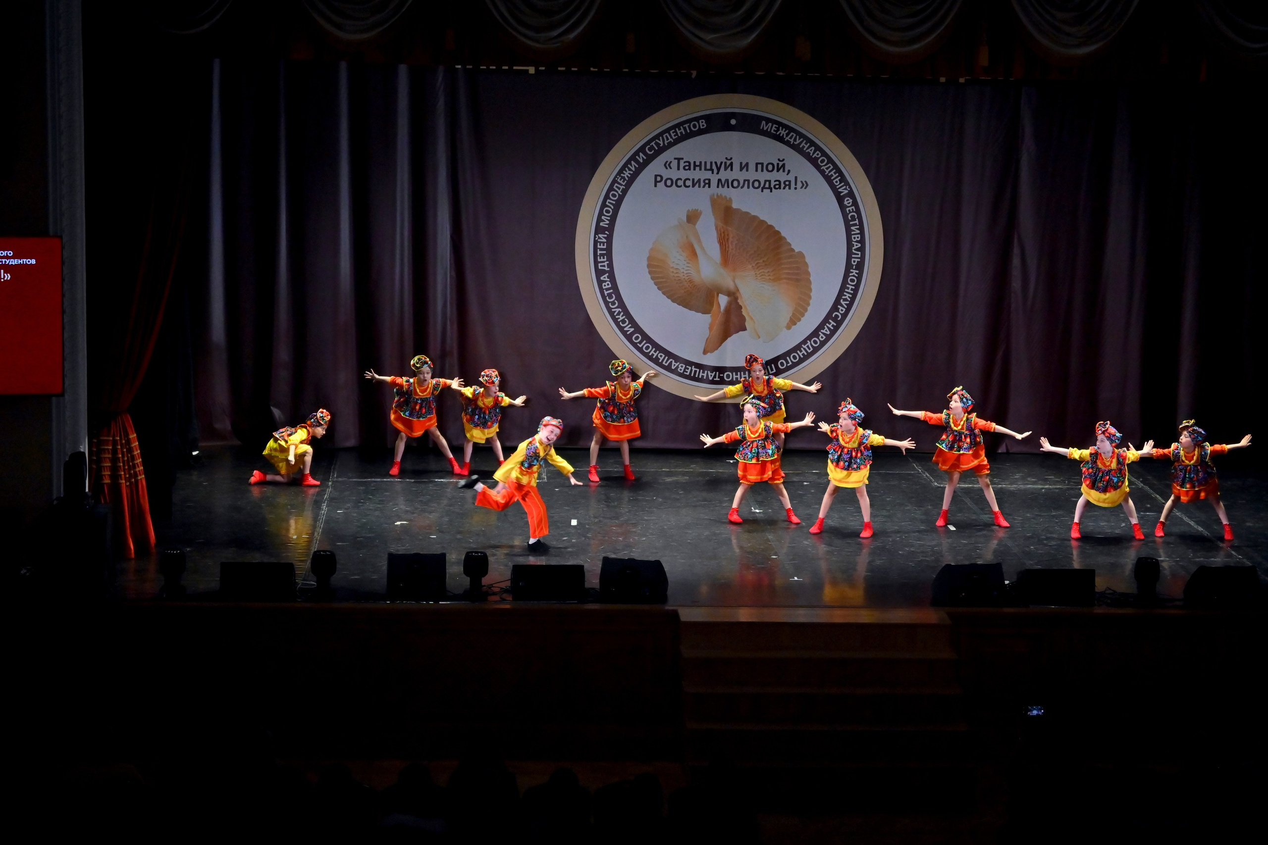 Гала-концерт. Танцуй и пой, Россия Молодая! 22.04.2024. Профессиональный фотограф в Москве Алёна Котова