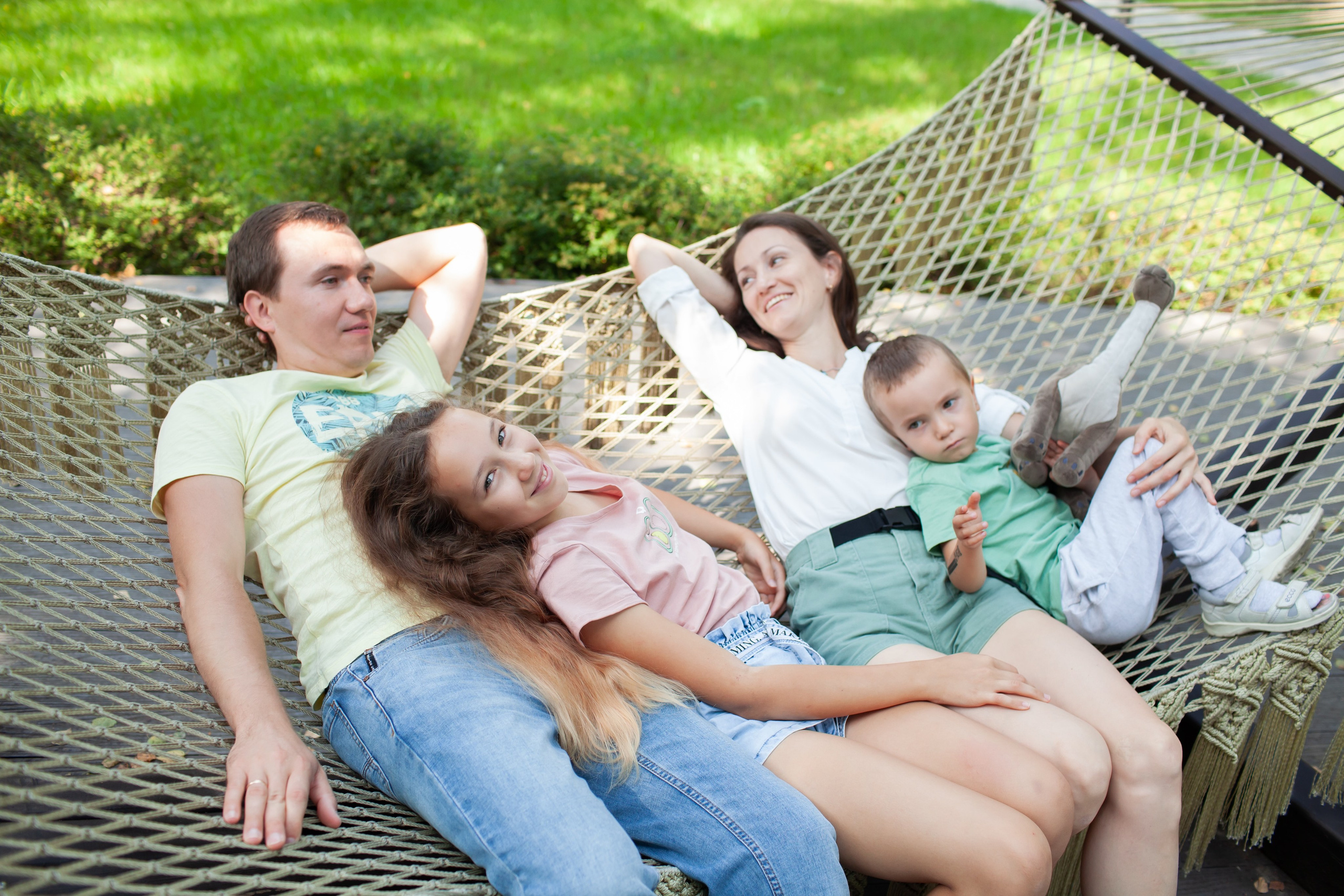 Семейная фотосессия в парке. Фотографы в Москве Светлана Устинова и Сергей Грачев