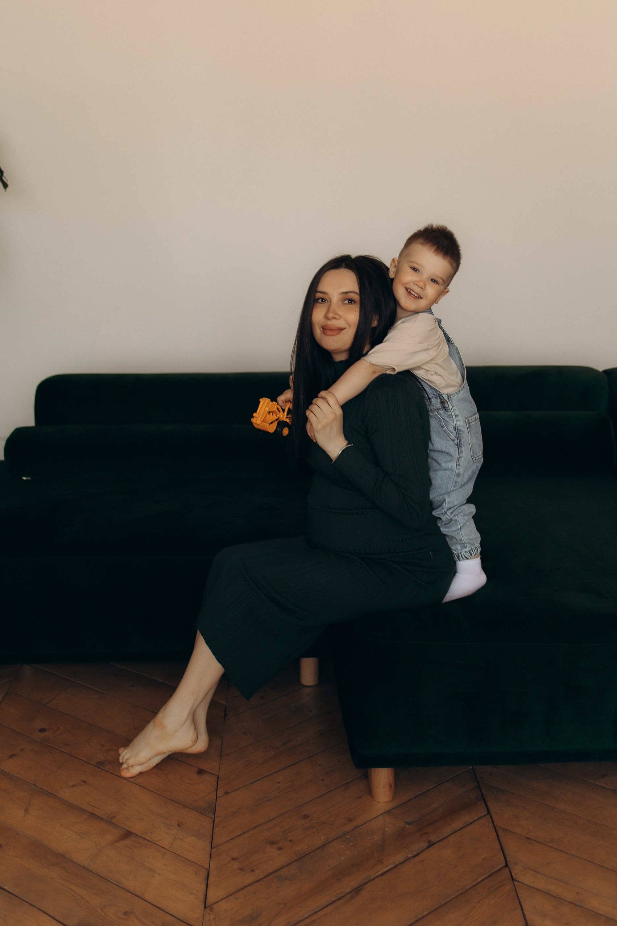 Вика и Миша — зал Дача. Семейный фотограф в Краснодаре Храмова Анна