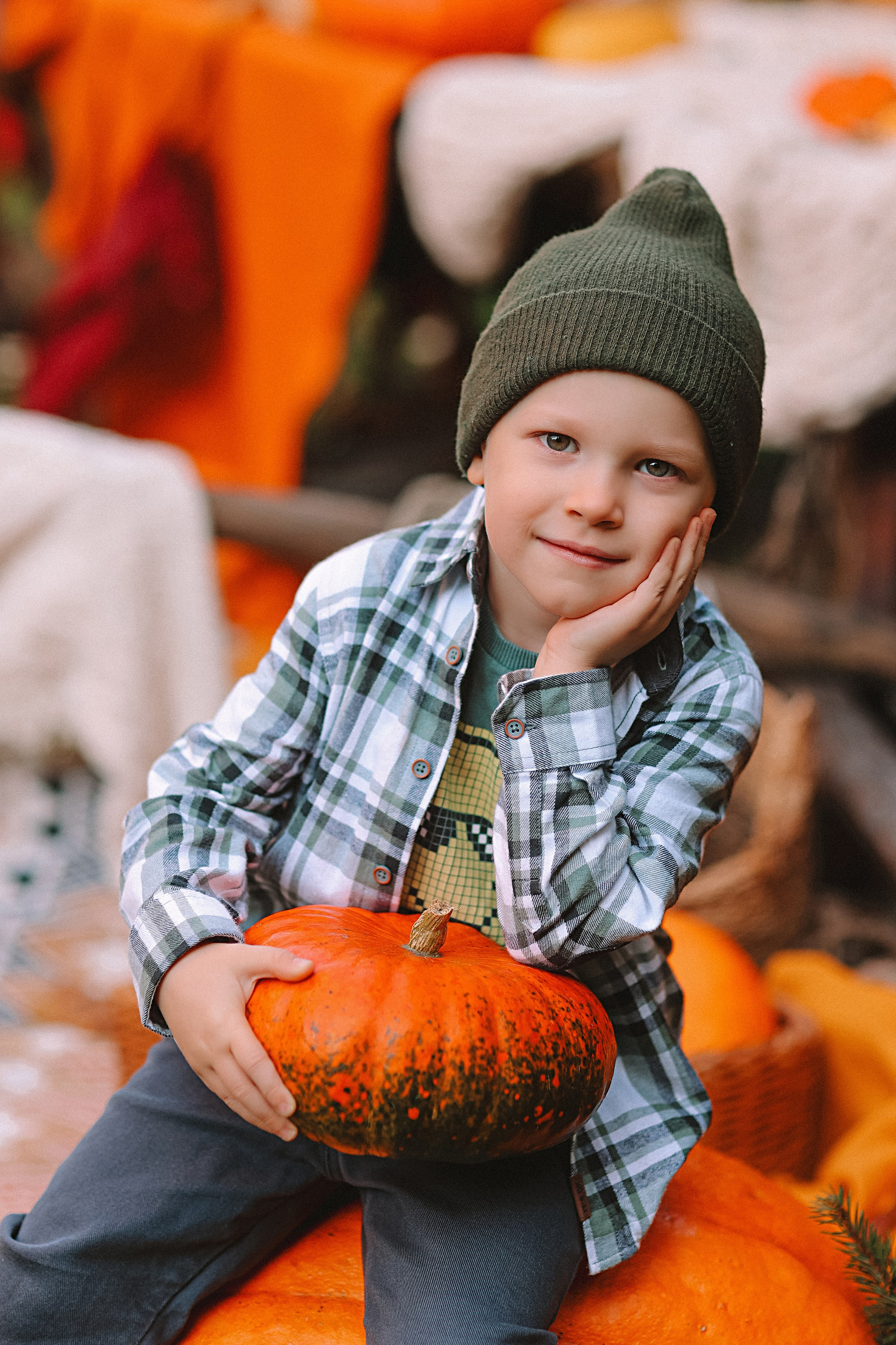 Тыквы. Семейный фотограф Тюмень, фотограф на роды Салмина Мария
