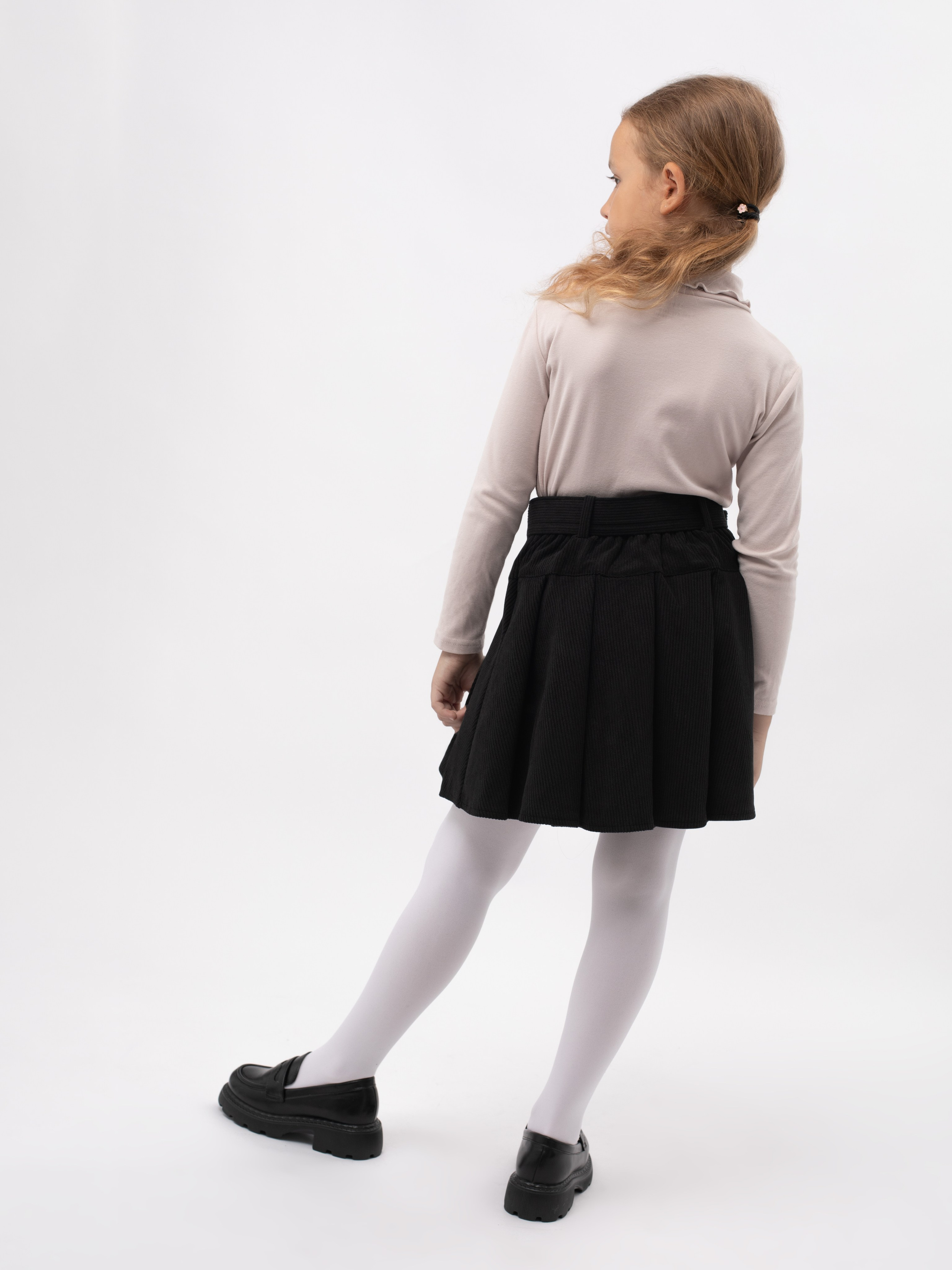 Школьная одежда. Фотостудия предметной и модельной съёмки для маркетплейсов