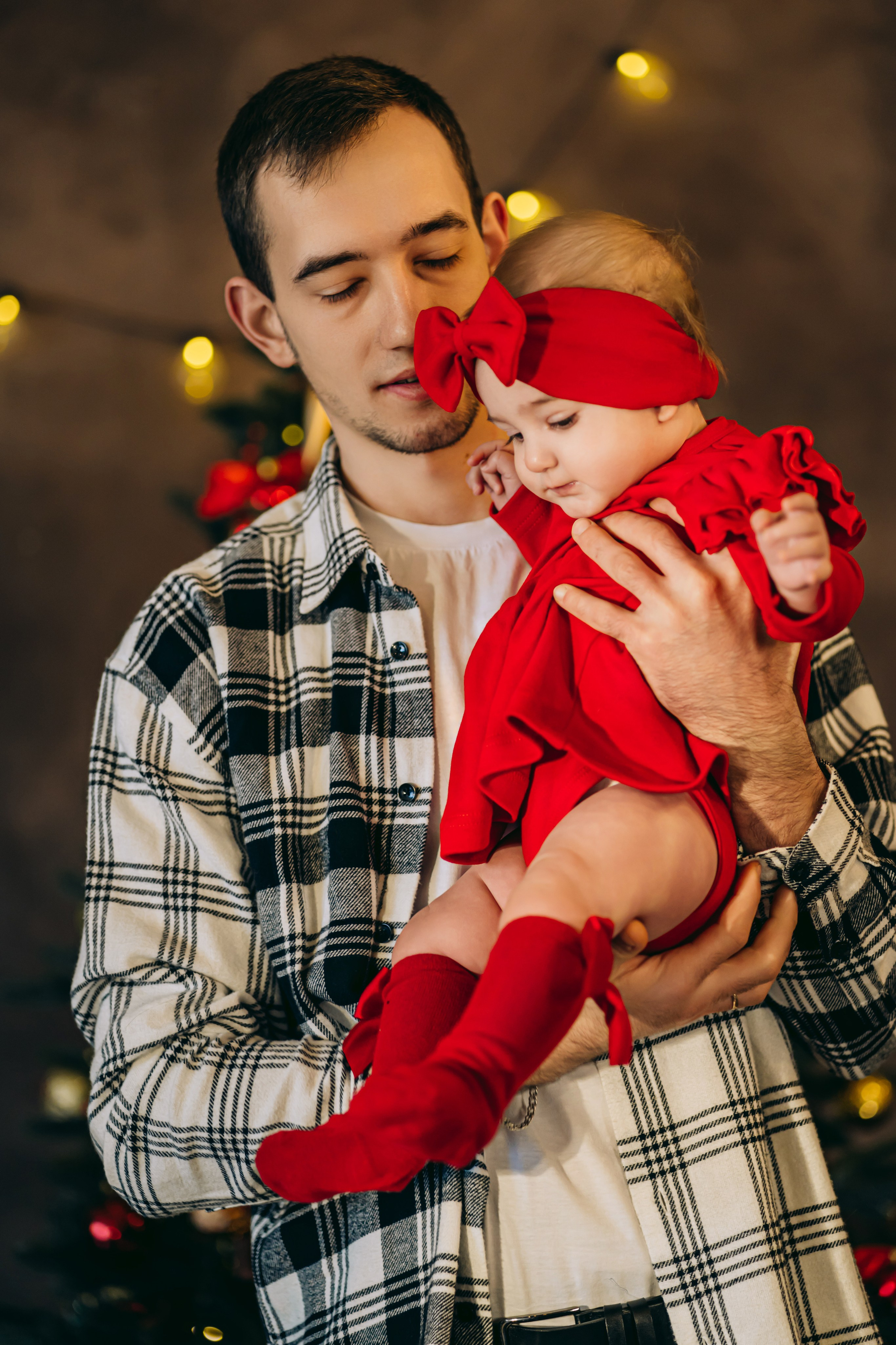 Семейная фотосессия в студии с ребенком