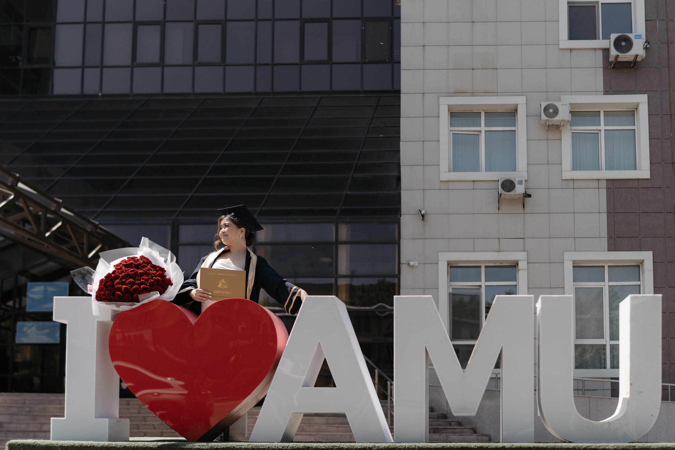 Выпускной (медицинский). Крис Богомазова