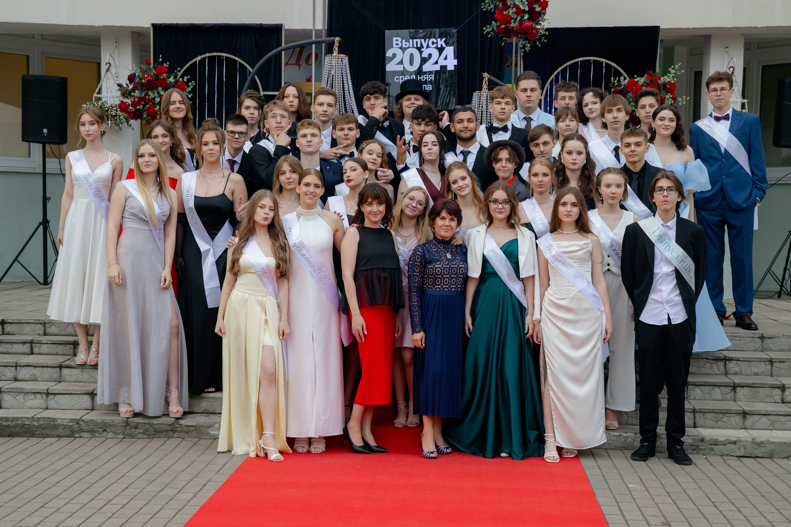 Школьный выпускной 2024 год в Соколе (Минск). Свадебный фотограф в Минске/Беларуси Сергей Спиридонов