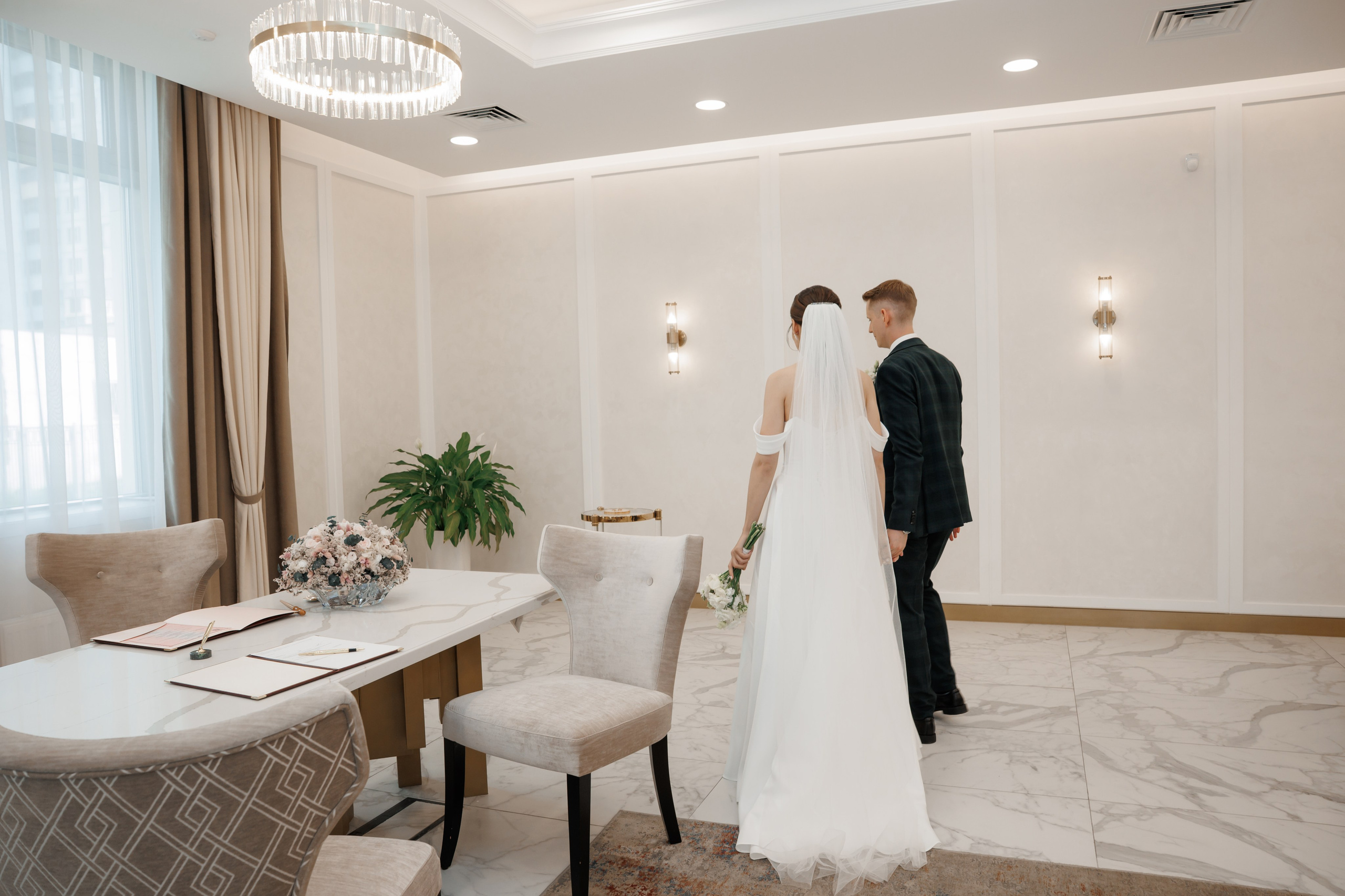 Регистрация в отеле Fish Point, ЗАГС Бутово, прогулка в Остафьево. Свадебный и репортажный фотограф (Москва, Королев и другие)