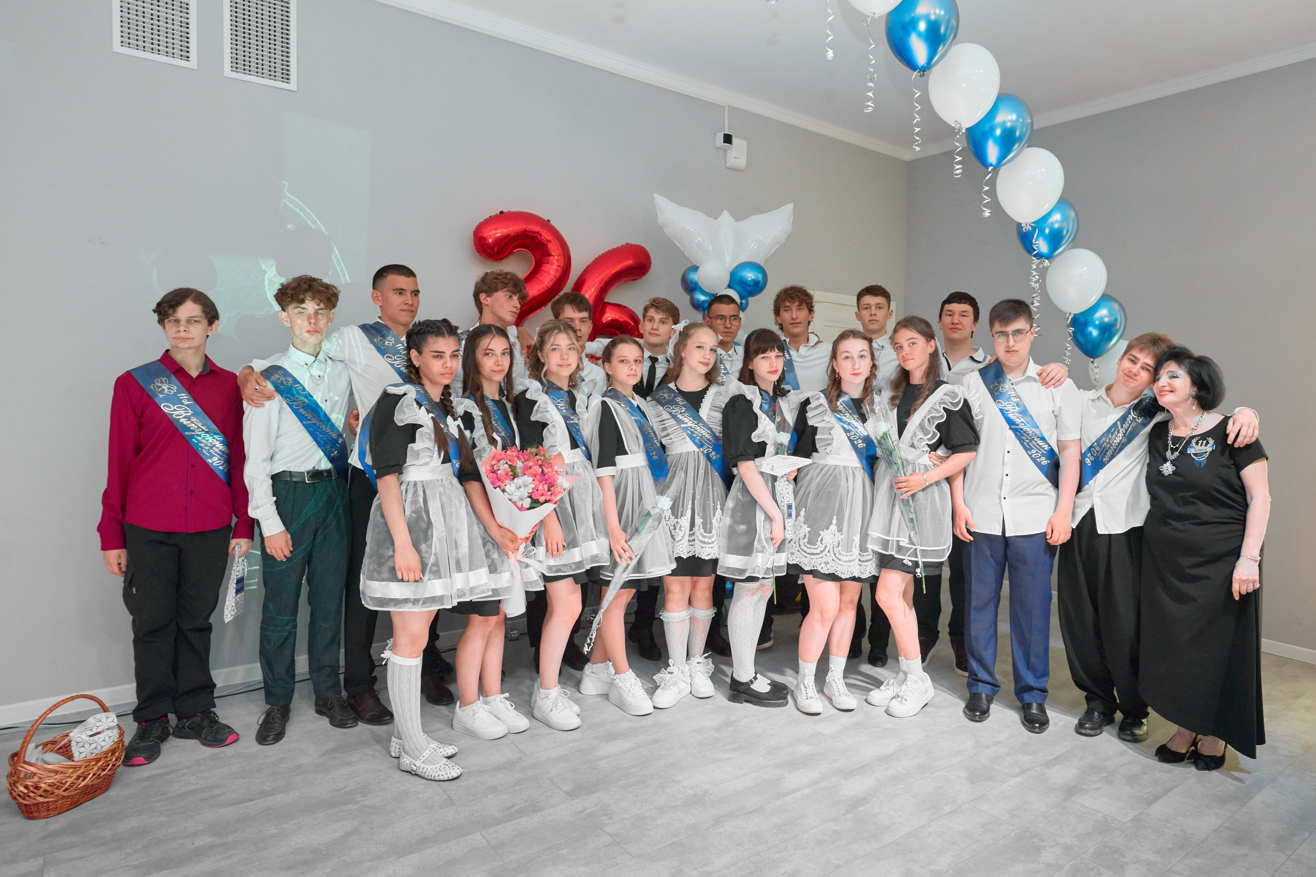 Последний звонок 6 шк 11А Саки. Фотограф в Крыму Светлана Викулова