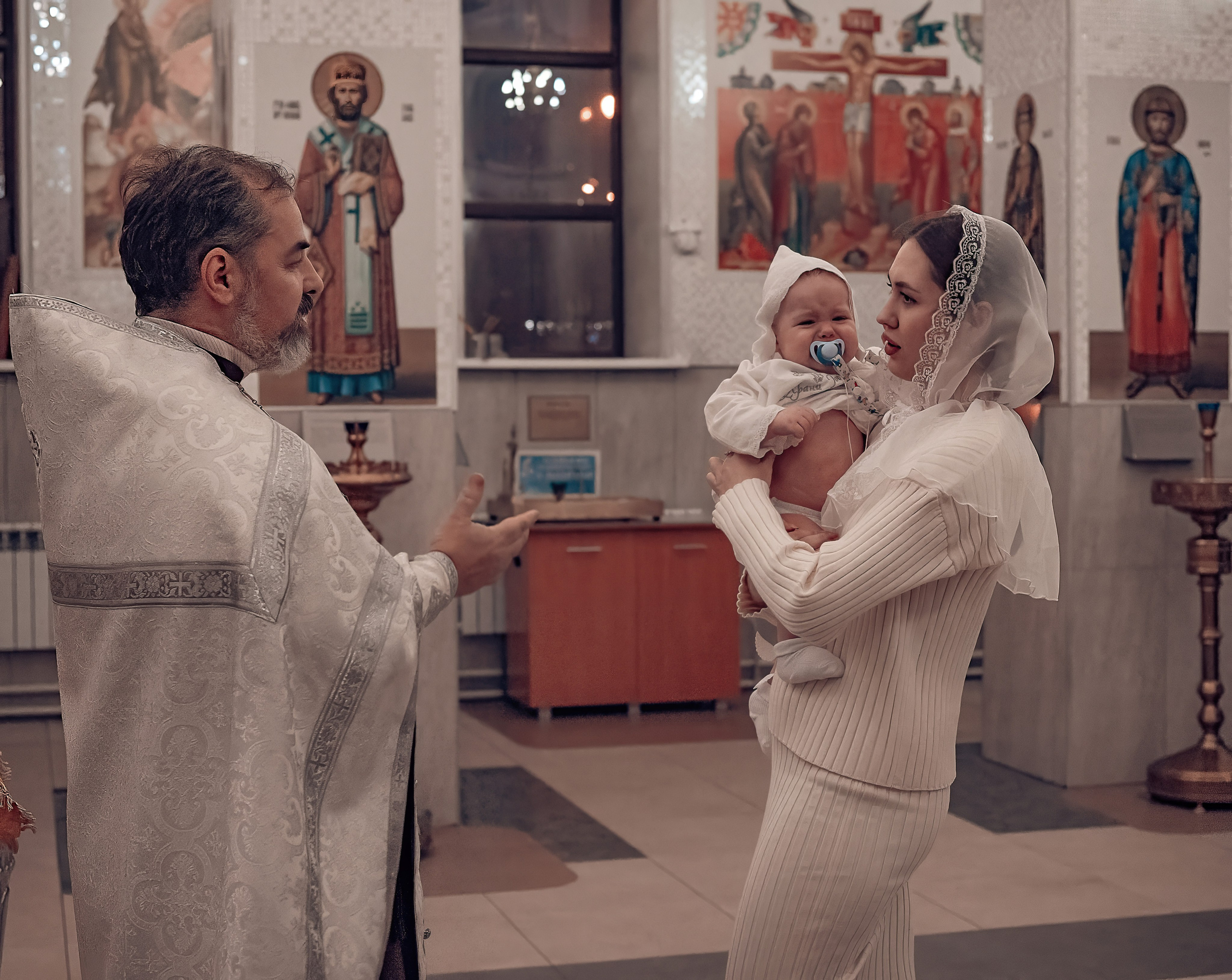 Крещение Максима в храме Феодора Тирона. Фотографы крещения/венчания  Красноярск Татьяна и Вячеслав Переваловы