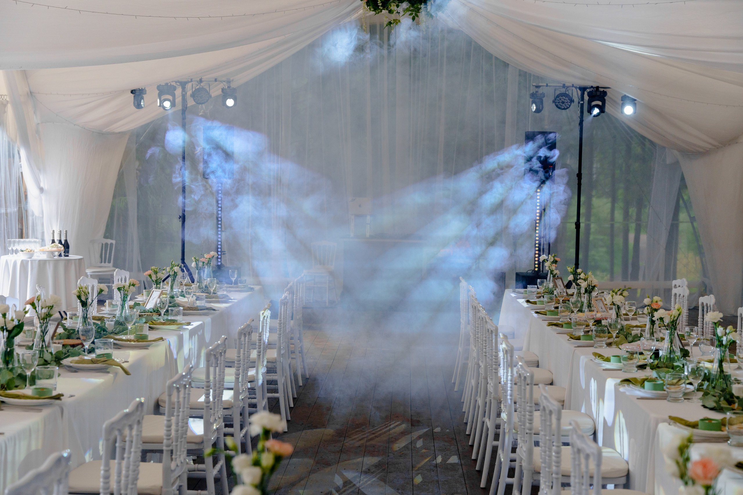 День рождения в шатре на водохранилище. Репортажный фотограф Москва Сергей Дружинин