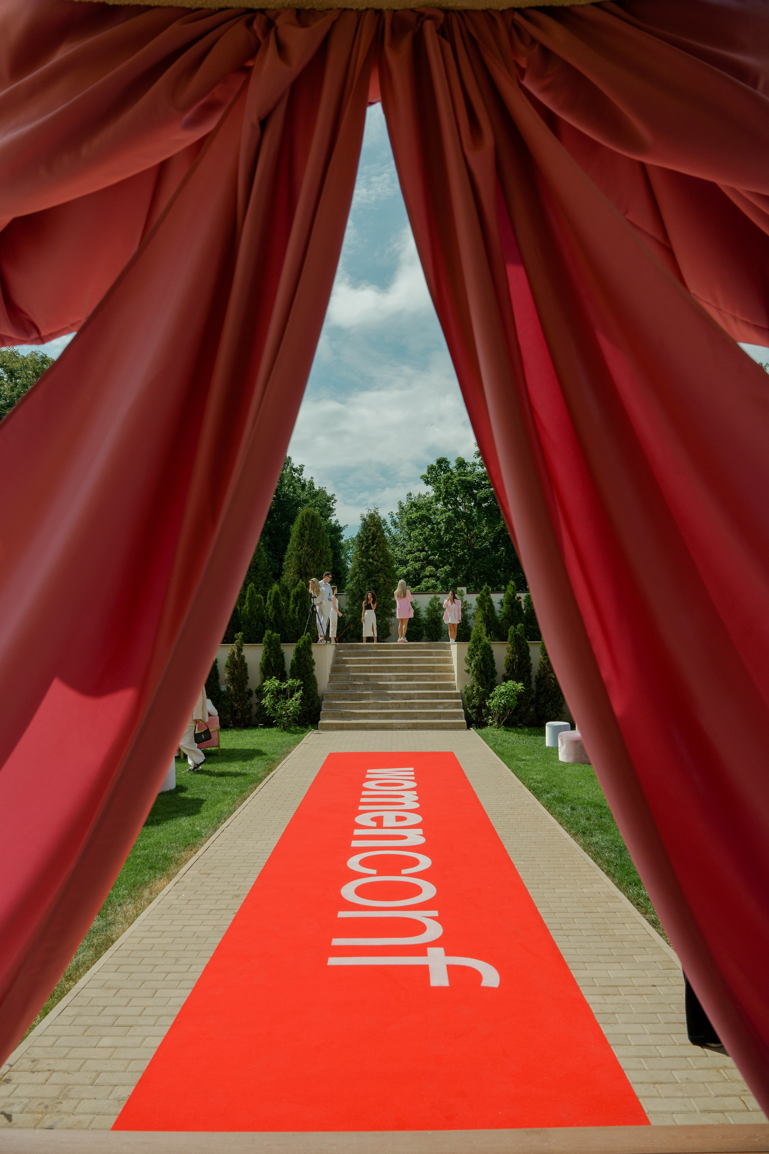 Светский репортаж с VIP DAY WOMEN CONF в Барвихе. Репортажный фотограф Москва Сергей Дружинин