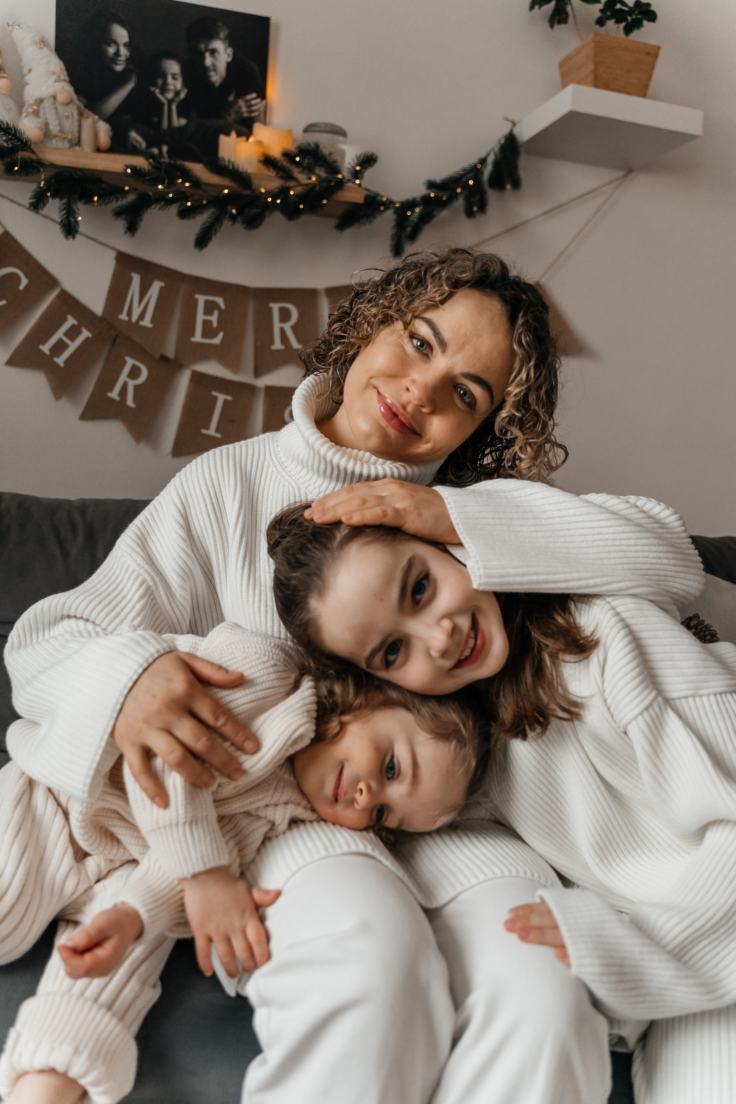 Максим, Катя, Лена и Ева. Волик Мария