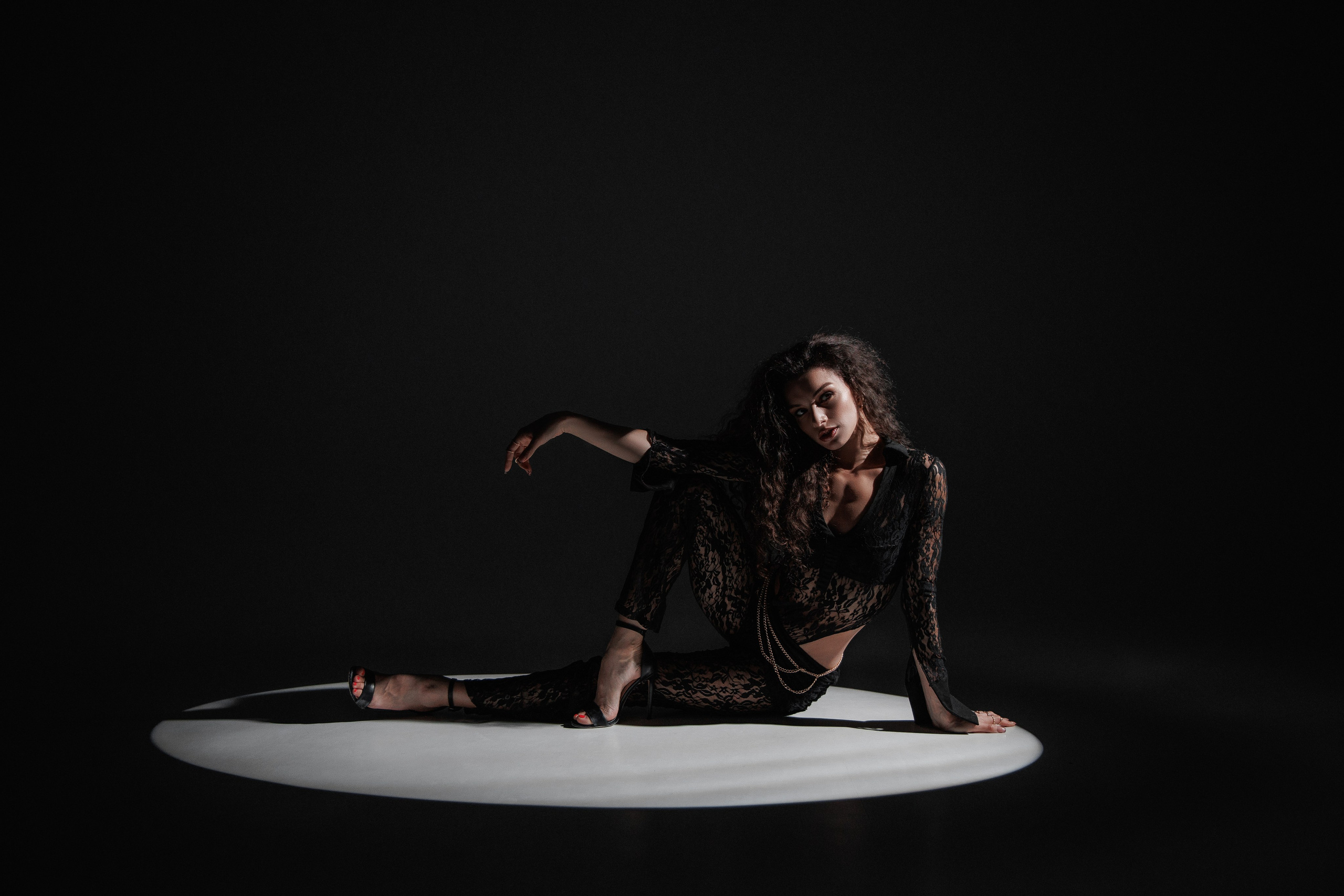 Девушка в черном. Валентина Похомова — профессиональный фотограф в Екатеринбурге