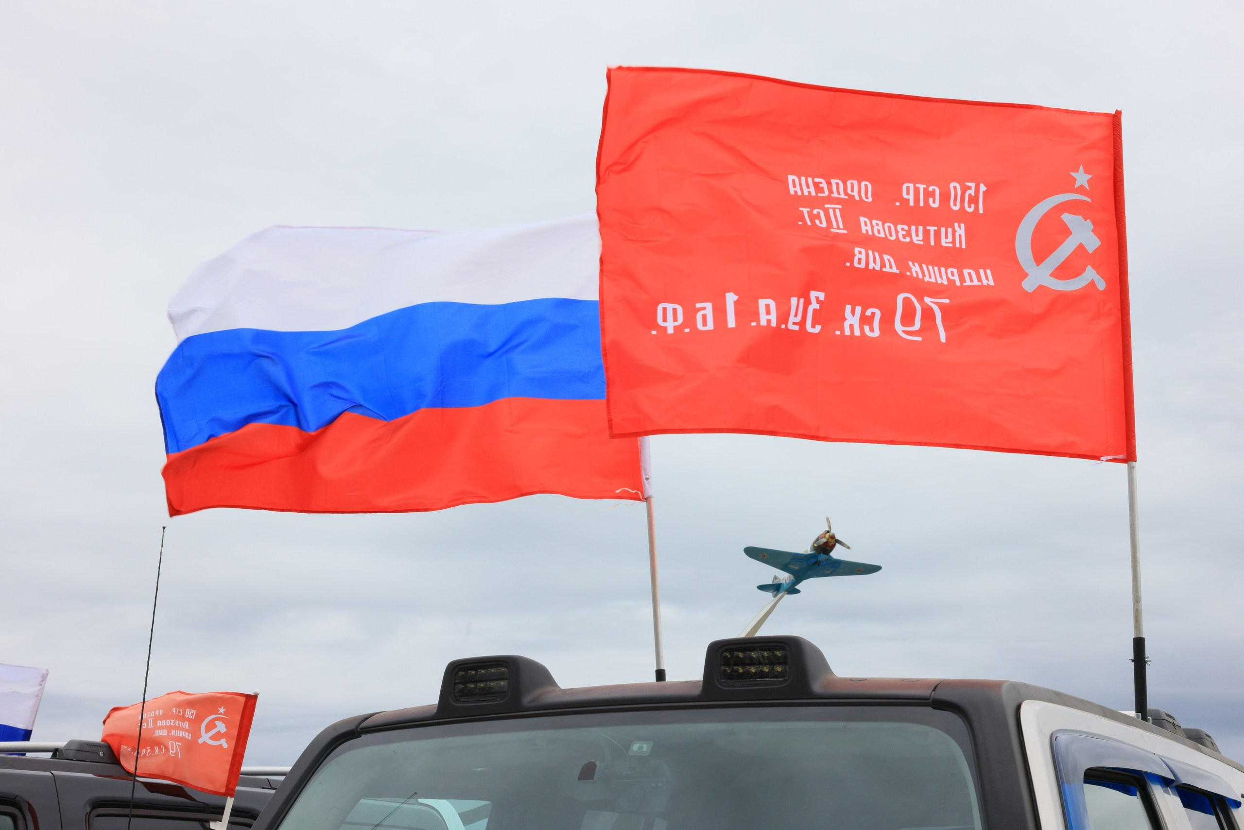 9 мая 2026 Хаммер клуб в День Победы в Туле (У мемориала «Защитникам неба Отечества», музея оружия, «Три штыка». Фотограф в Туле Крупский АнДРей. Фотостудия «КАДР71» в Туле