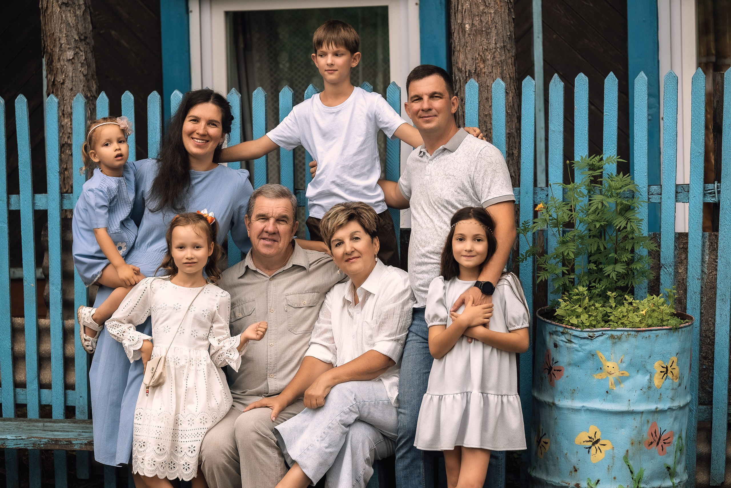 Семейная фотосессия на даче Чита. Портретный фотограф в Чите Анна Камратова. Помогу Вам создать историю, в которой Вы — главный герой!