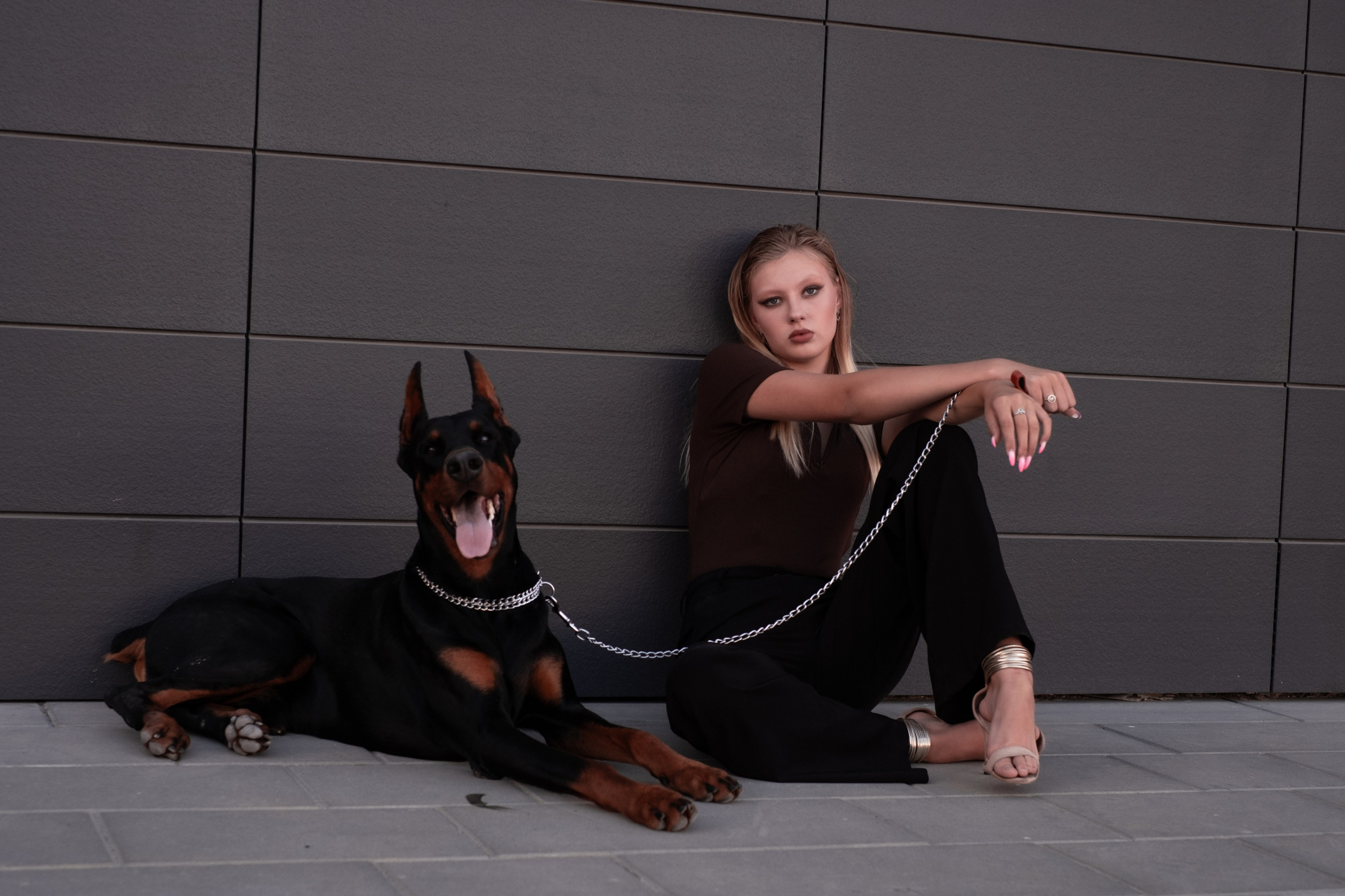 Фотосессия с Доберманом. Профессиональная фотосъемка в Крыму. Натуральные эмоции и живые кадры. Забронируйте дату прямо сейчас!