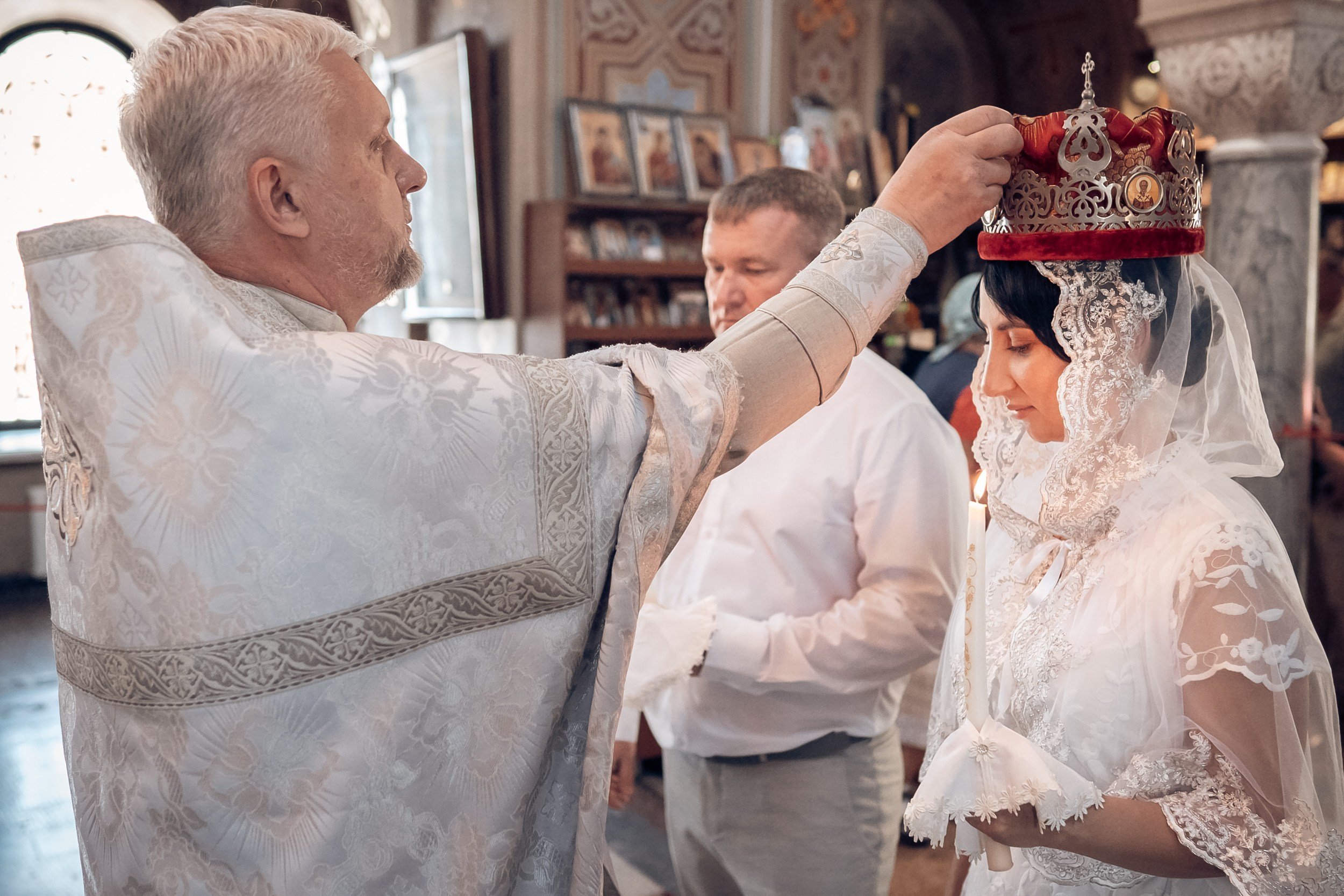 Венчание в храме Воскресения Христова пос. Форос. Церковный фотограф Севастополь