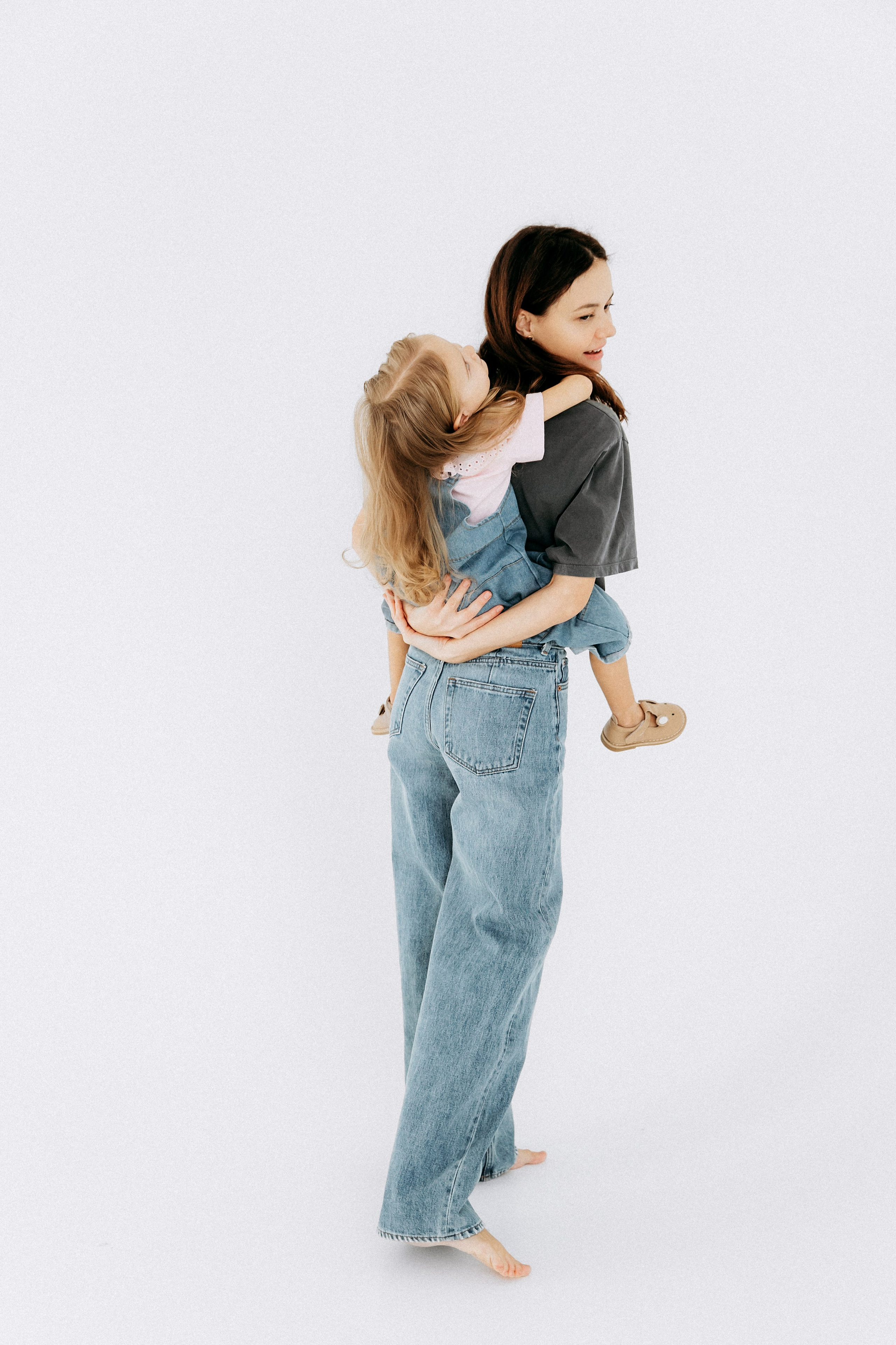 Ира и Мелания. Главная