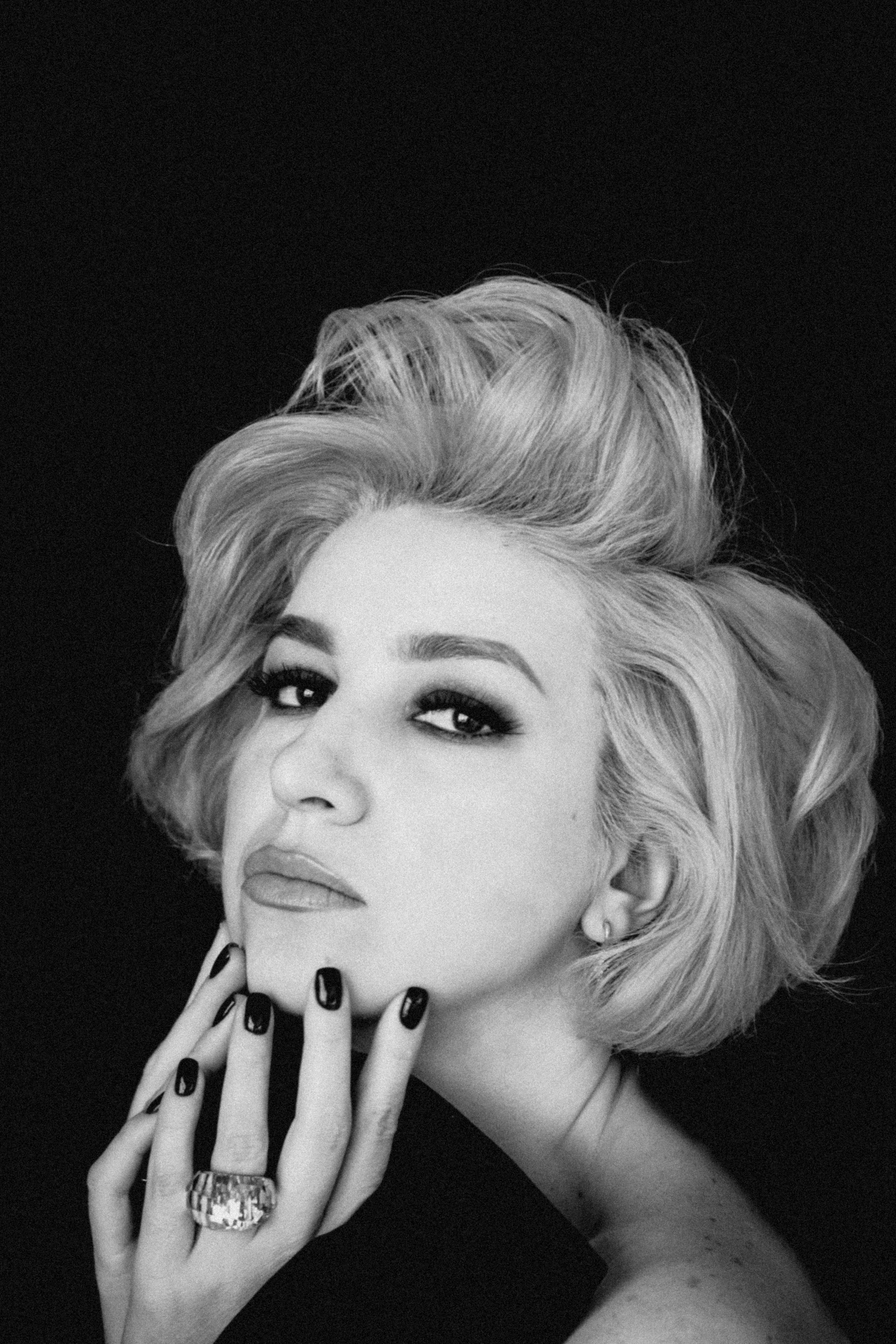 портрет девушки