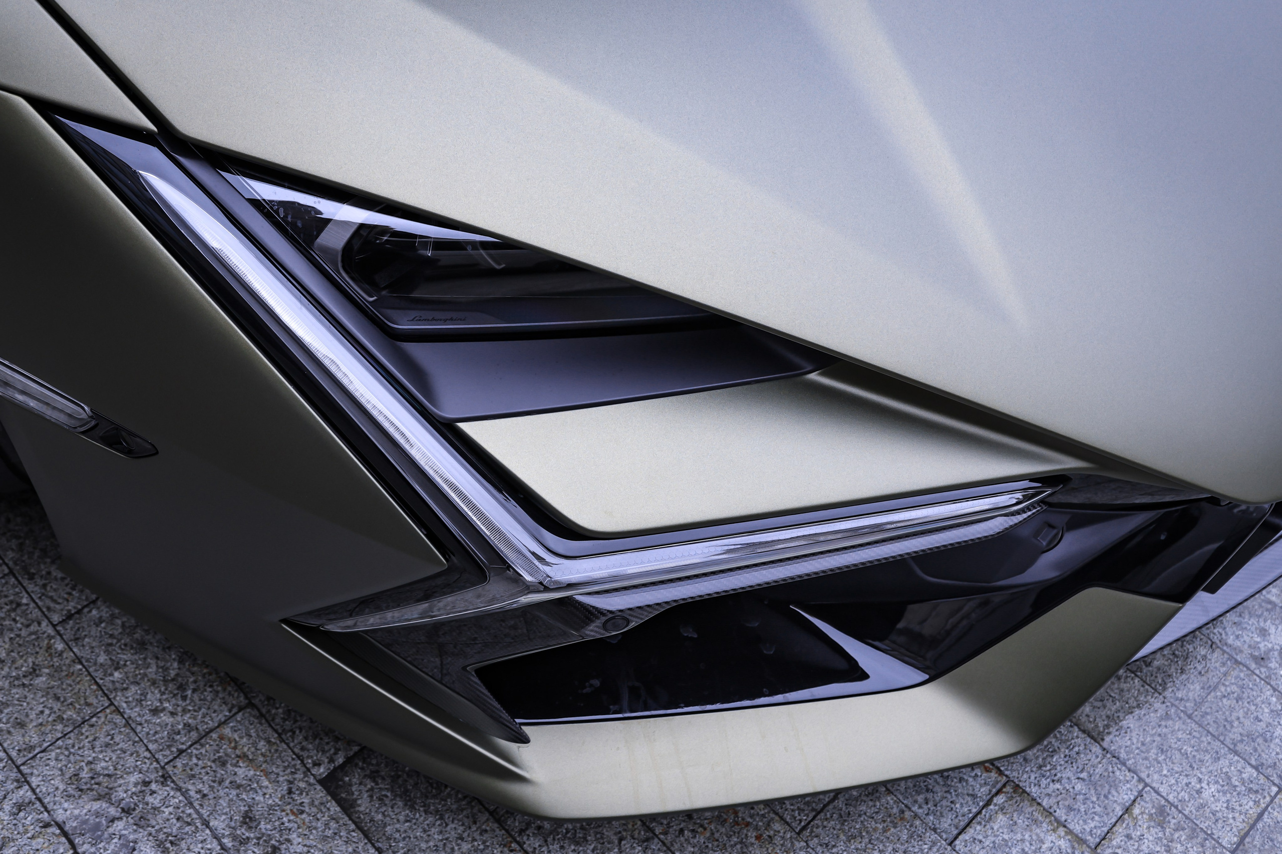 2024 Lamborghini Revuelto 6.5 AMT. Mixturecaptures