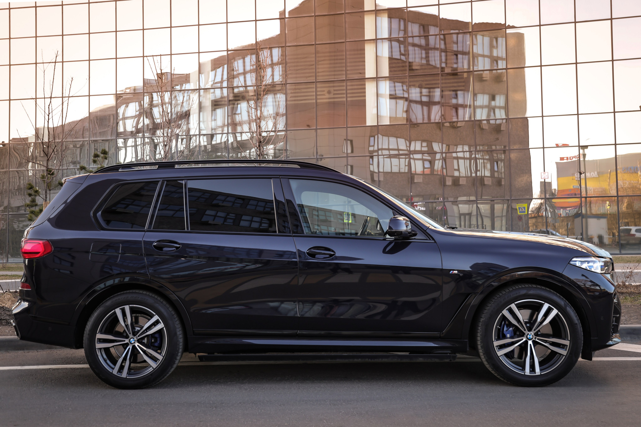2020 BMW X7 XDrive 40i. Mixturecaptures