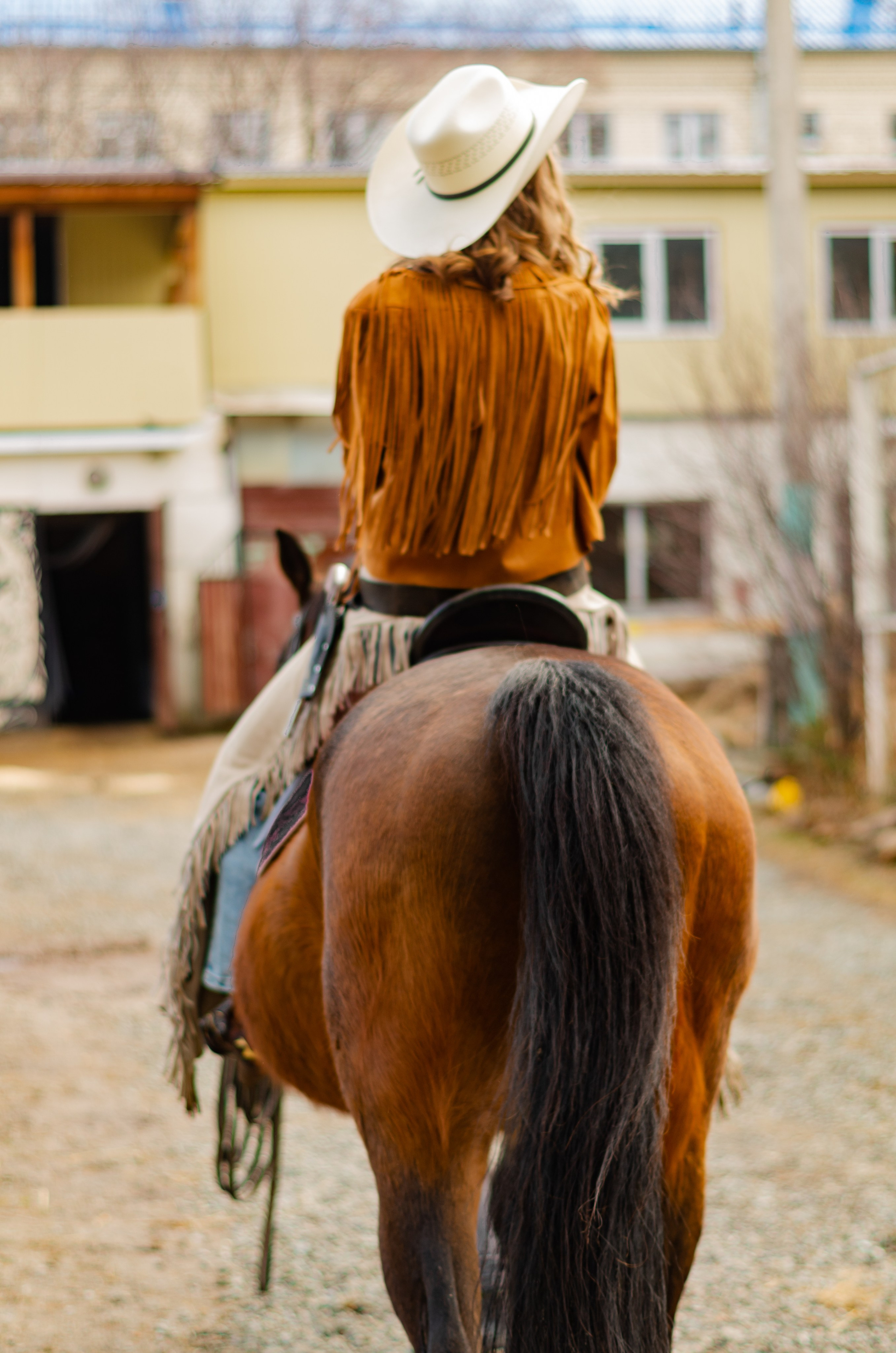 Ковбойская девчонка. Фотограф Марина Доглядная Челябинск фотосессии с лошадьми, мотоциклами