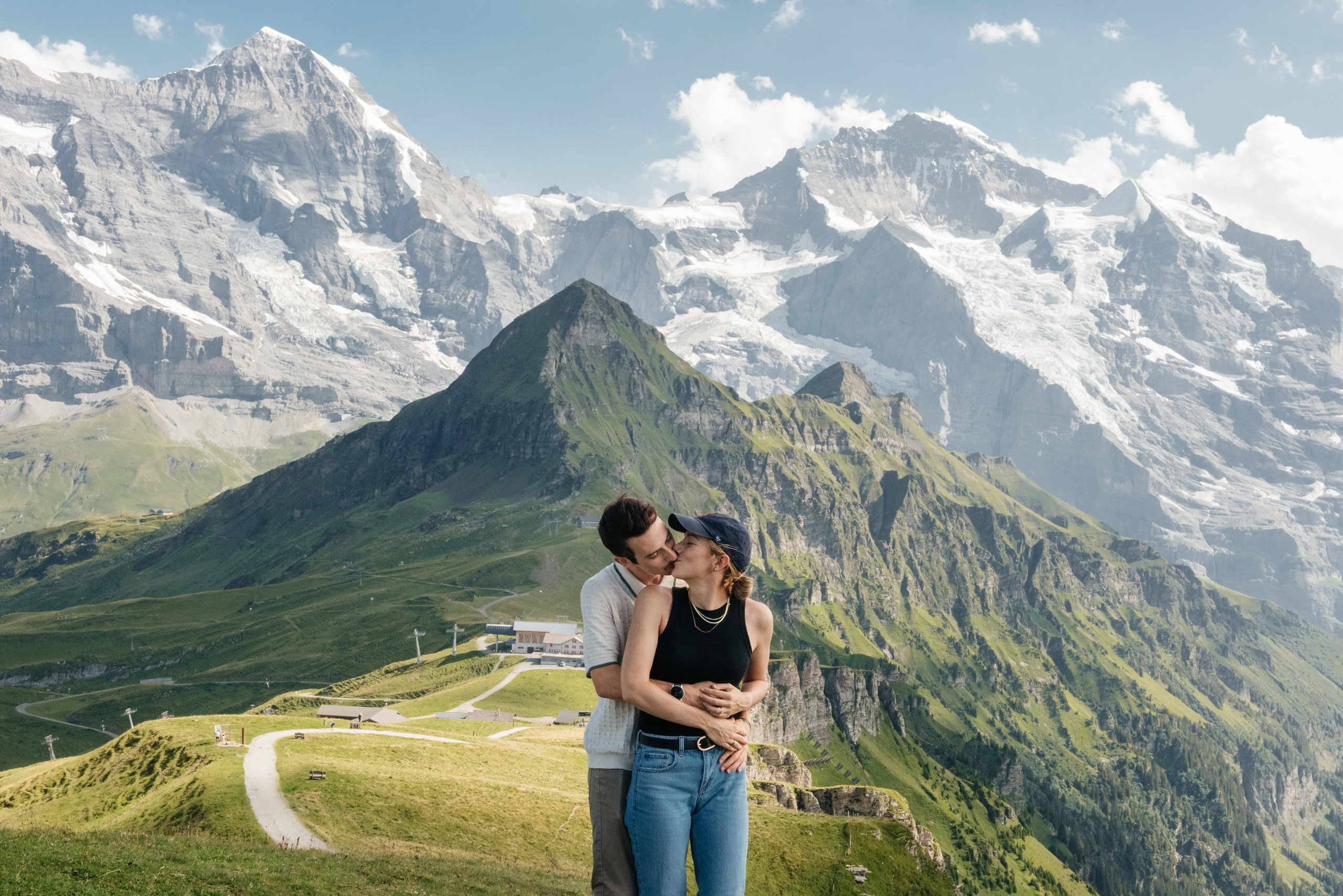 Eli & Adalyn (Mannlichen, Wengen). Photographer in Interlaken area