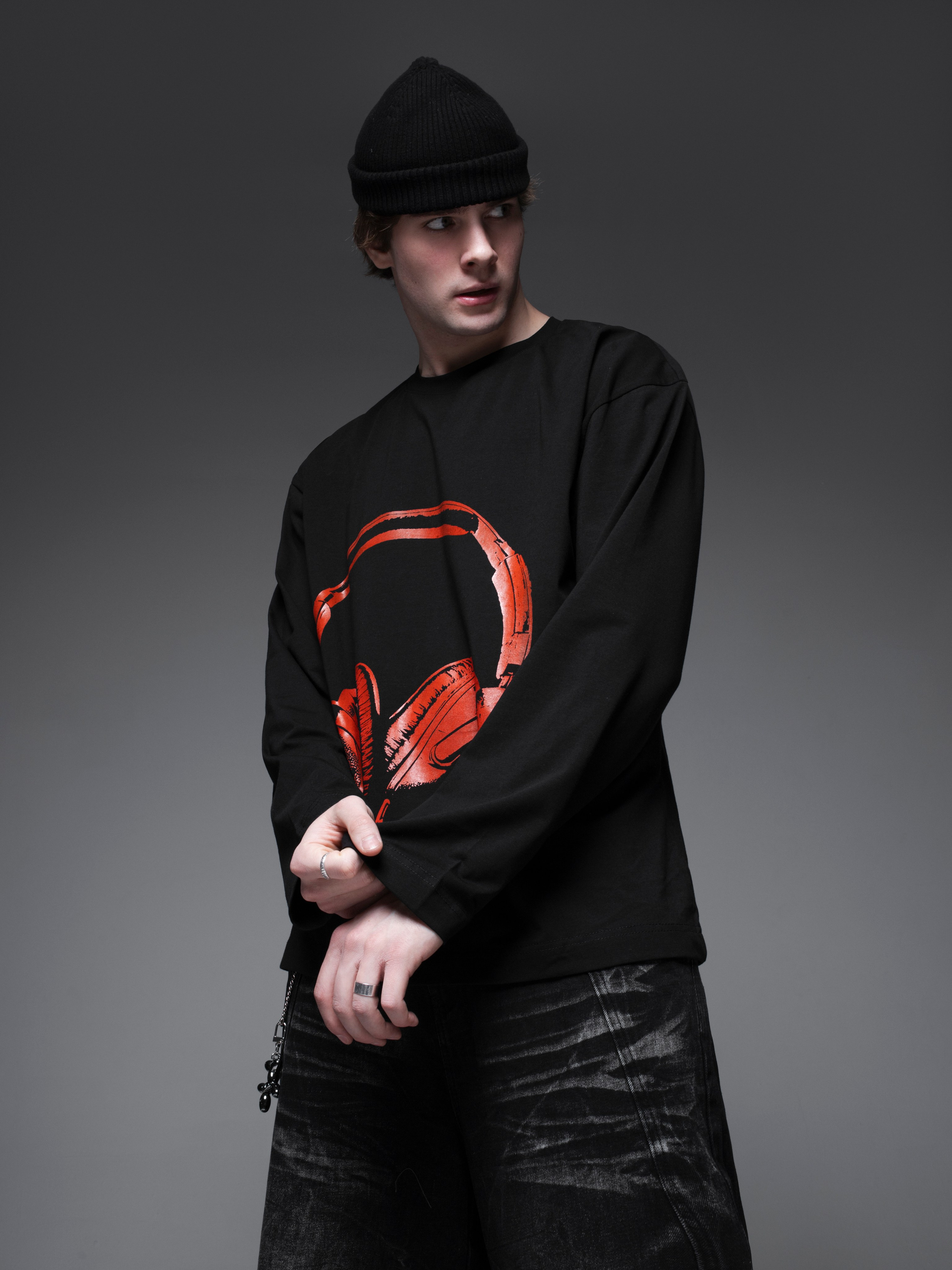 КАТАЛОГ | серый фон. RUNA production — стильные съемки для брендов