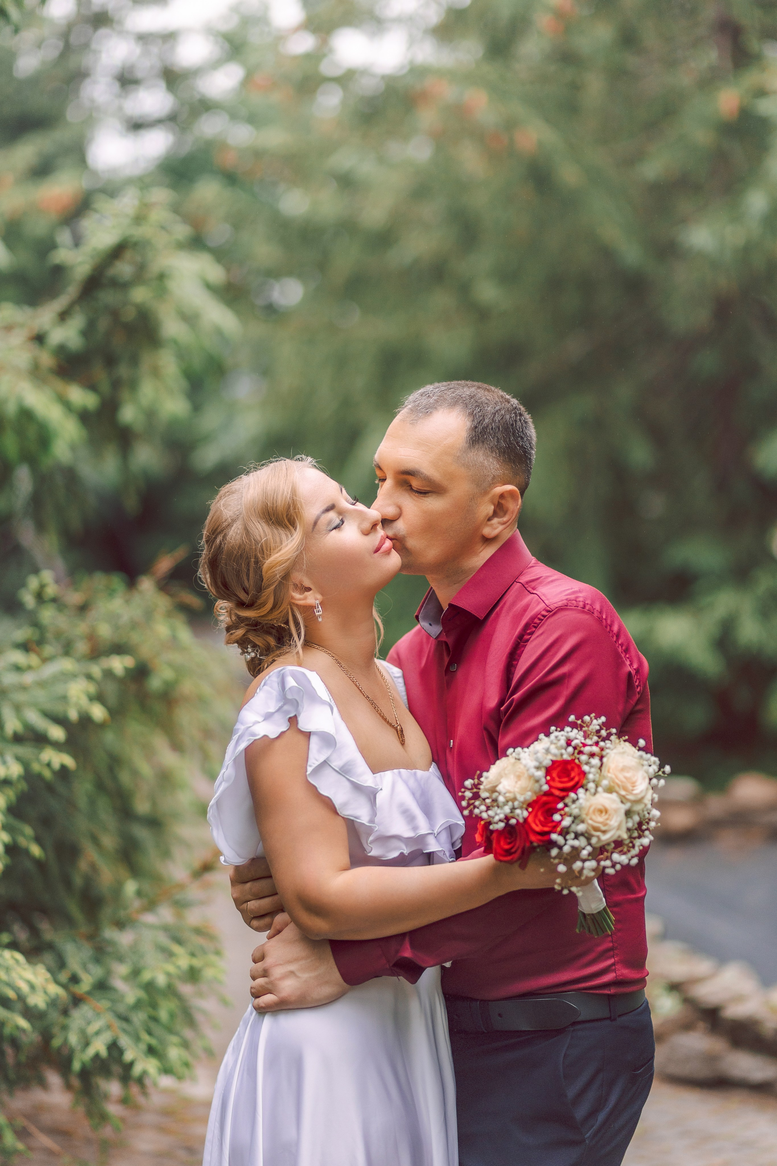 Свадьба — регистрация и прогулка. ФОТОГРАФ КАМЧАТКА ИРИНА БЕЛОКРЫЛОВА