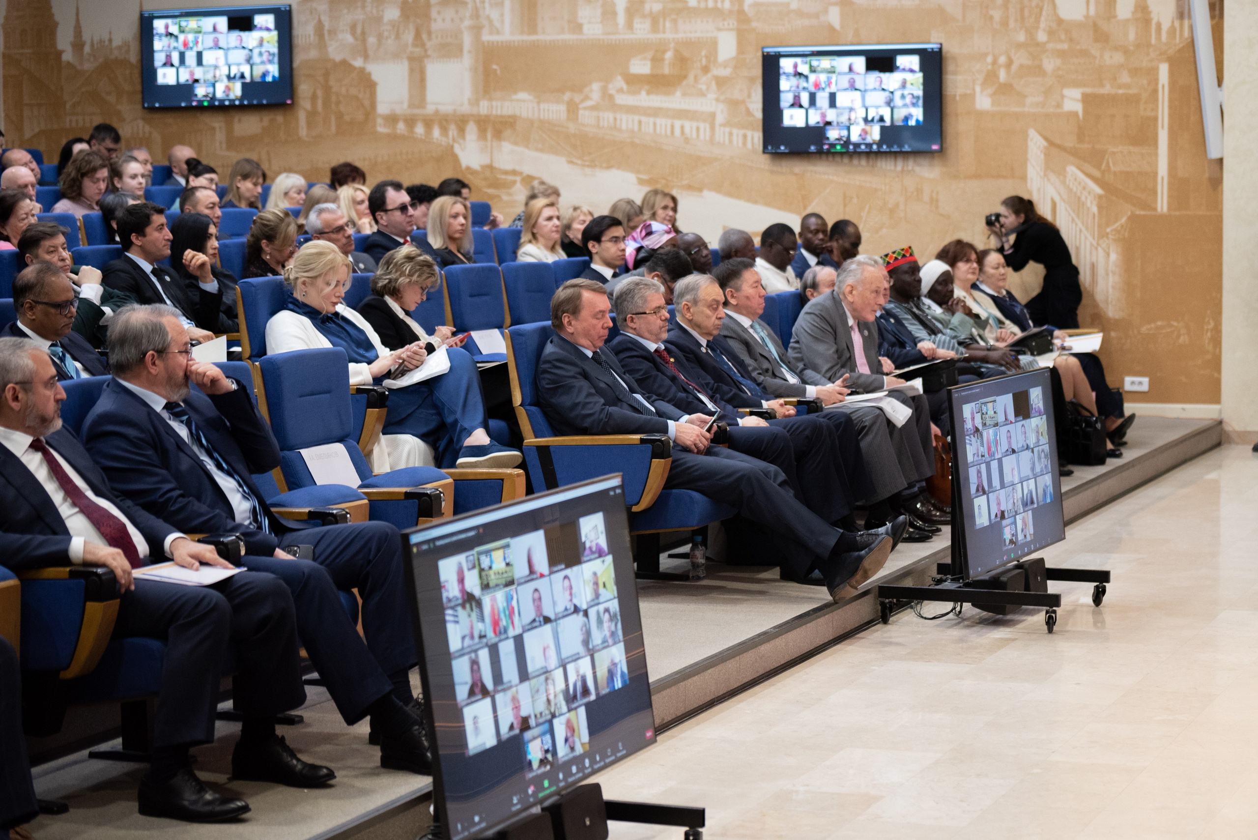 ГЕНЕРАЛЬНАЯ АССАМБЛЕЯ НАРОДОВ ЕВРАЗИИ (деловой репортаж). Портретная и репортажная съёмка
