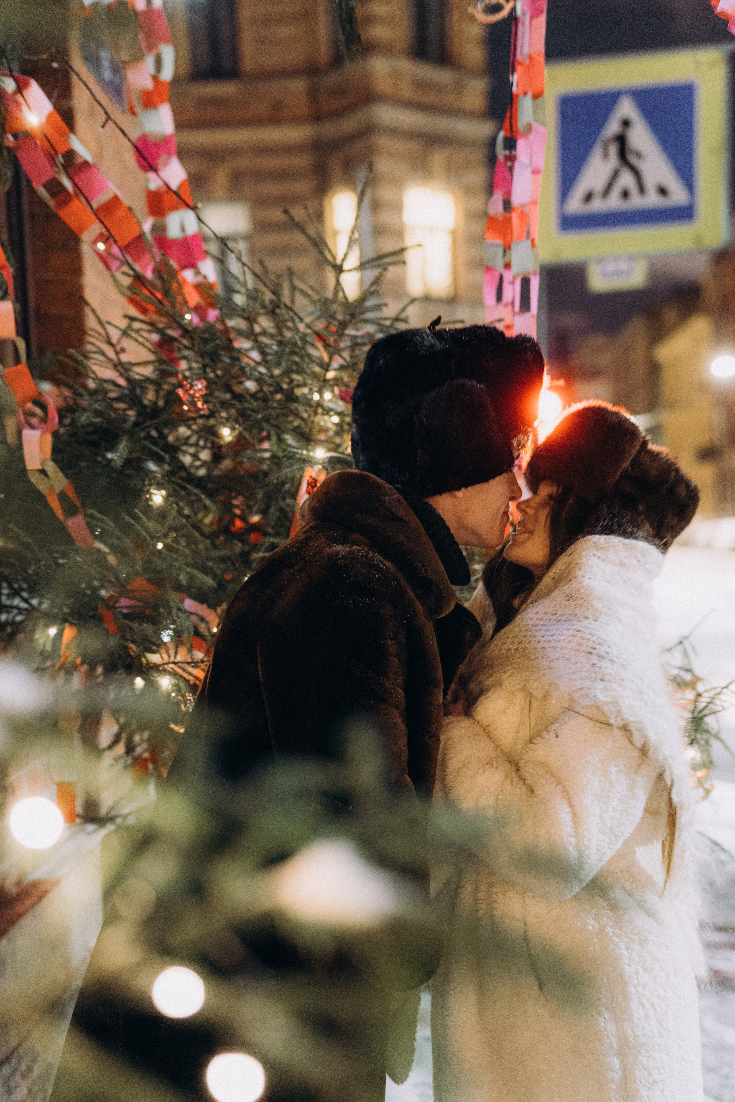 НОВОГОДНЯЯ ПРОГУЛКА ПАРЫ ПО ЧЕРНЫШЕВСКОЙ ПЕРЕД НОВЫМ ГОДОМ. Профессиональный фотограф, Санкт-Петербург — Виктория Богомолова