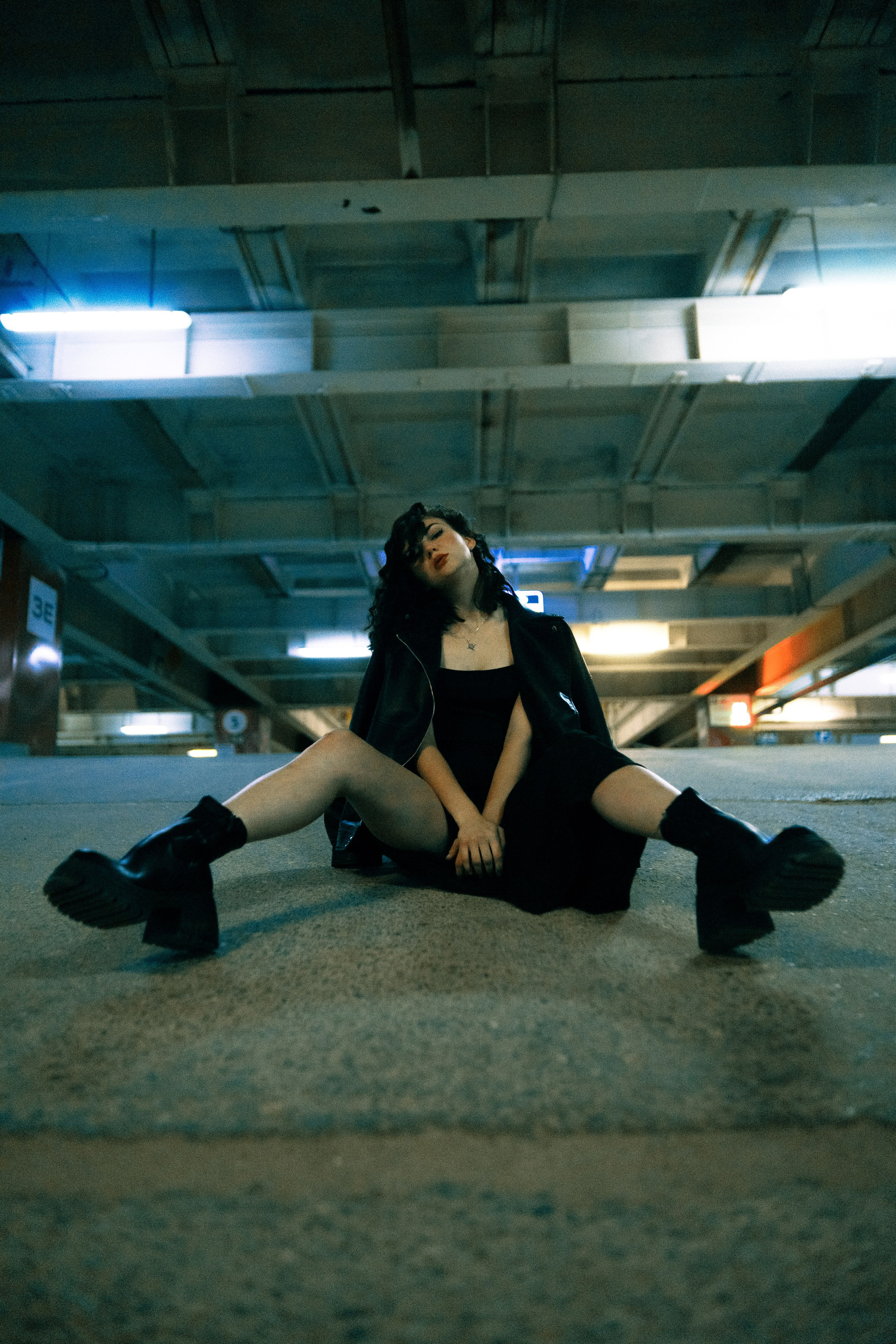 Влада стрит