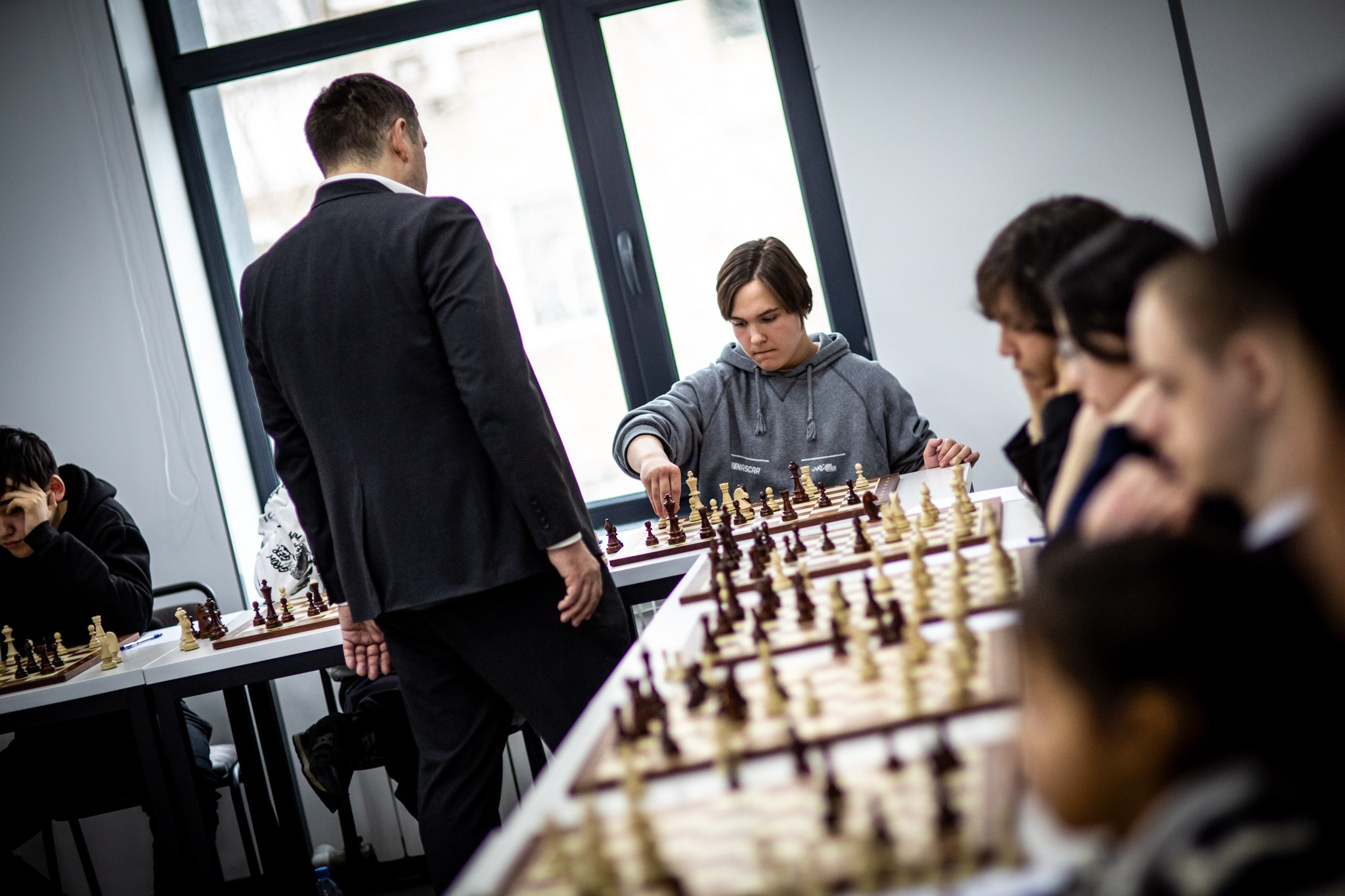 2025.02.01 KAZAKHMYS Youth Team Chess CUP 2025 — Simul with Alexander Moiseenko. Фотограф Анна Штурман (репортажная съёмка любых событий и мероприятий) Anna Shtourman photographer