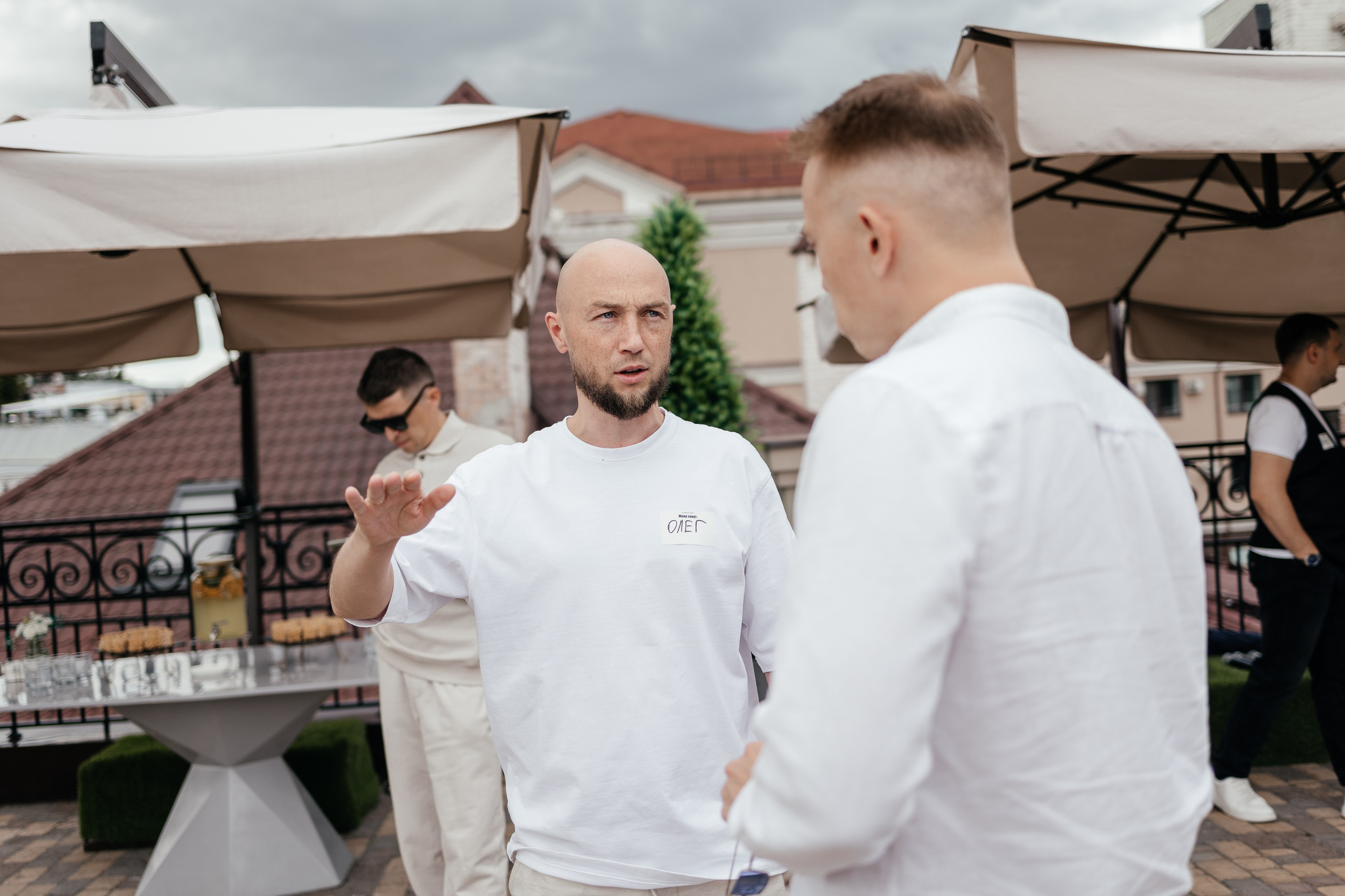 СЭНСЭЙ — бизнес клуб. Портретный и репортажный фотограф в Казани Максим Сипачев