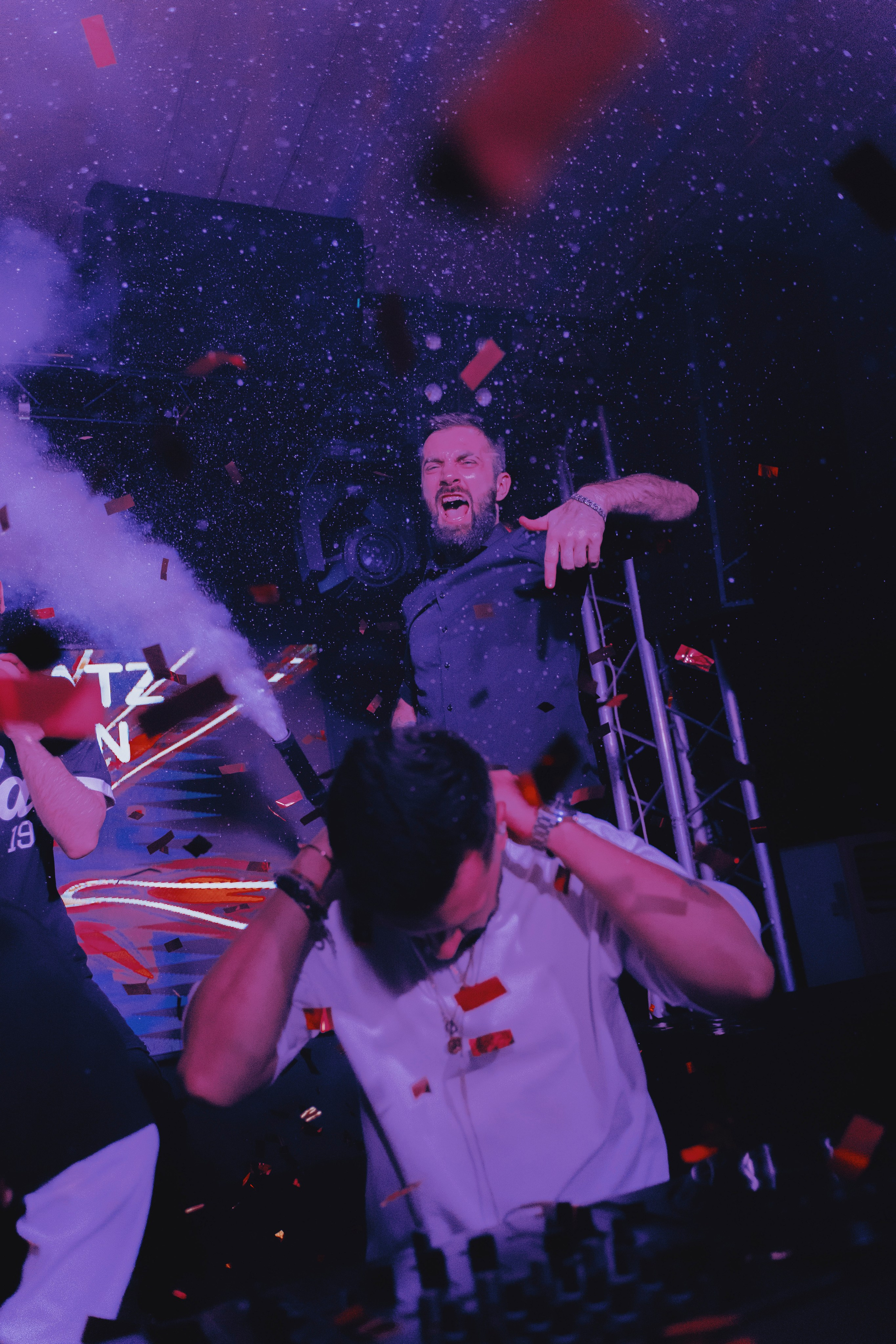 SANTA BARBARA. NIGHT VISION ФОТОГРАФЫ И ВИДЕОГРАФЫ СПБ