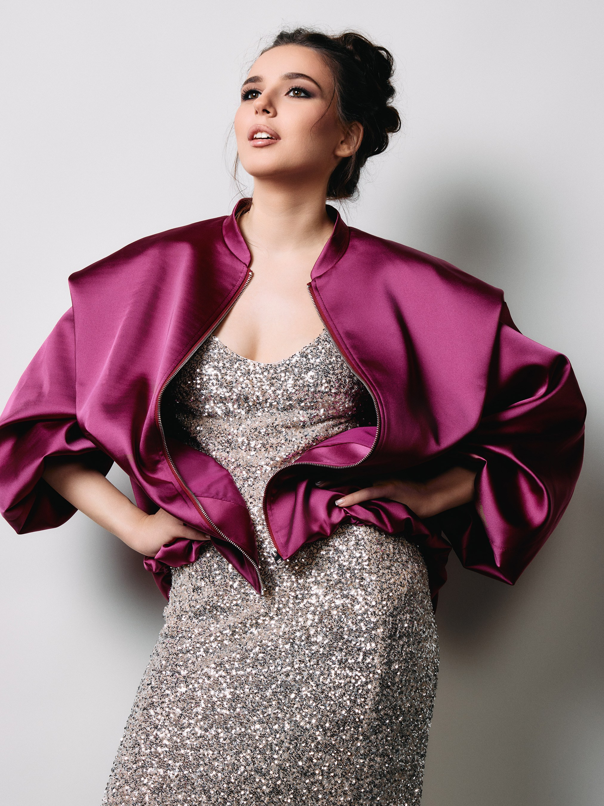 Сессия для журнала "Дорогое удовольствие" (октябрь-ноябрь 2025). Стилист / продюсер съемки: Анна Добрынина. Визаж: Алёна Мирошниченко. Модель: Владислава. Одежда: Силуэт. Фотосессия в Efimov Studio. Портретный фотограф во Владивостоке Сергей Ефимов. #СергейЕфимовФото