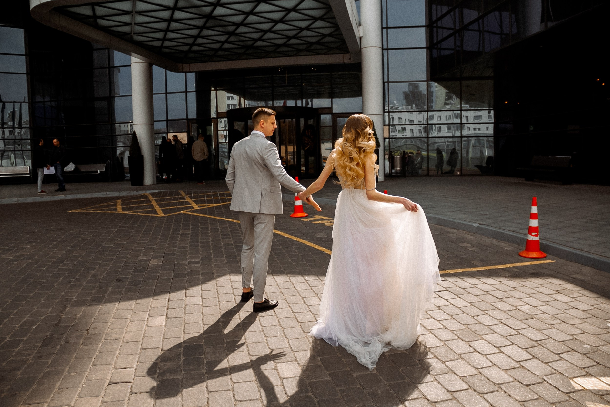 Ślubna sesja zdjęciowa w hotelu. Свадебный фотограф Варшава Лодзь Польша Елена Юцова