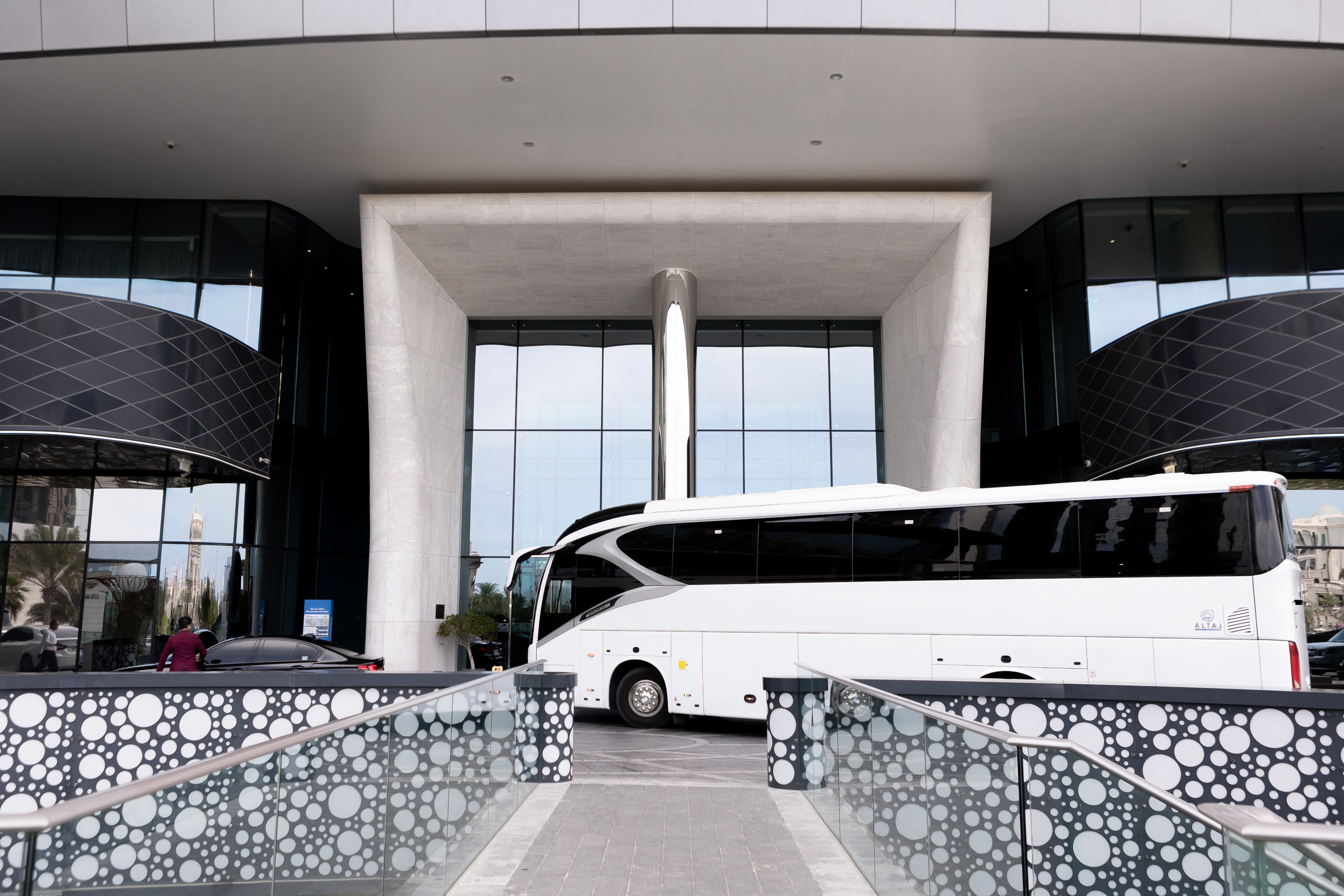 Abu-Dhabi | NA VOLNE Backstage. Фотограф Юлия Назарова