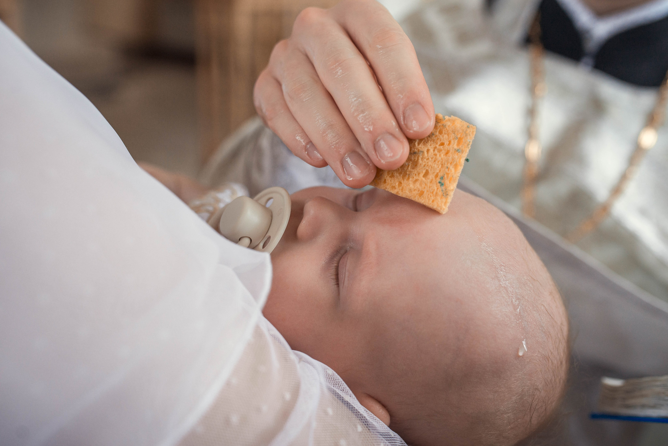 Крещение Андрея в Покровском соборе. Фотограф на крещение в Саратове Марина Грушина