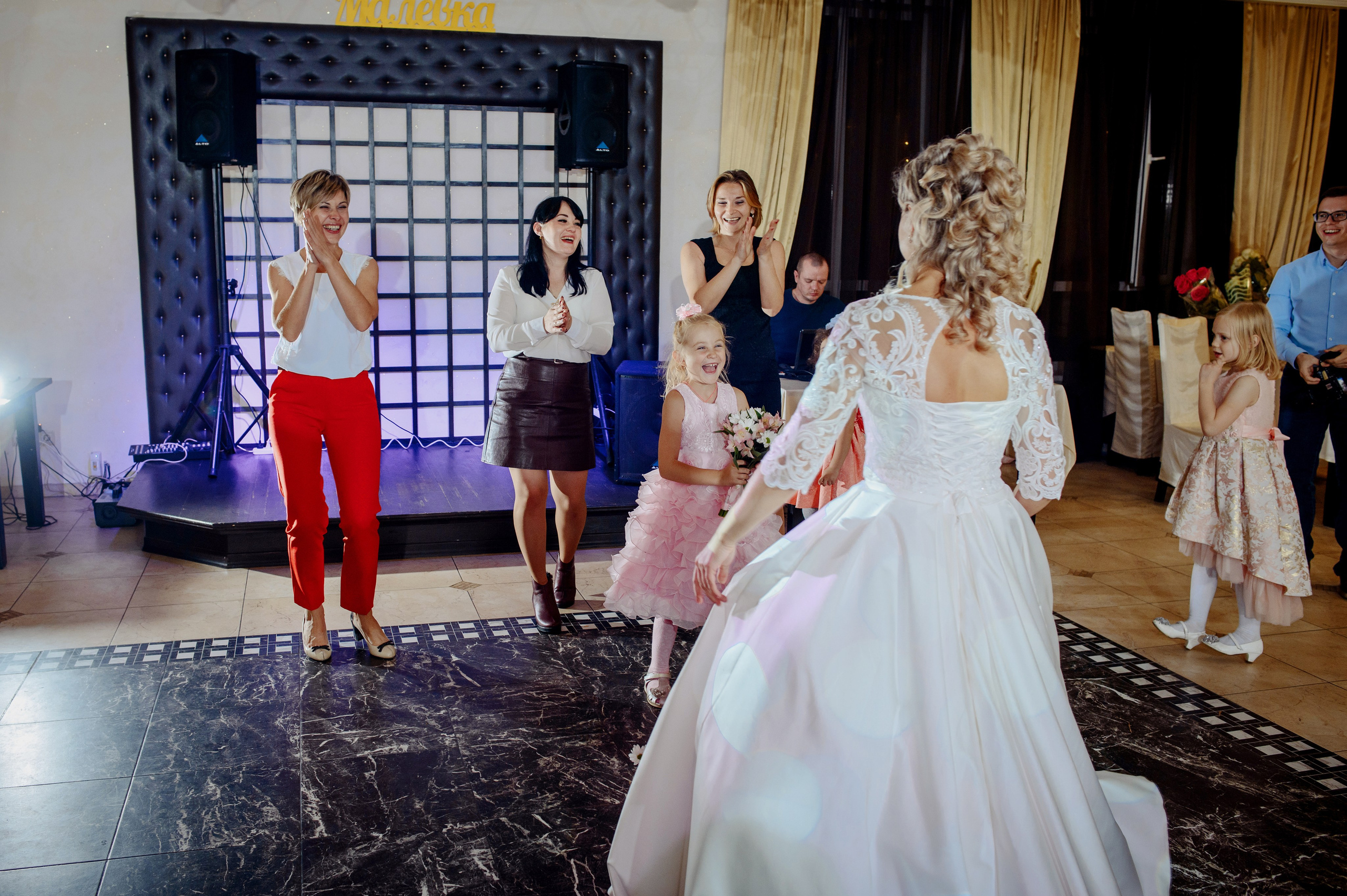 Юрий и Светлана. Королева Елена Свадебный и семейный фотограф в Туле