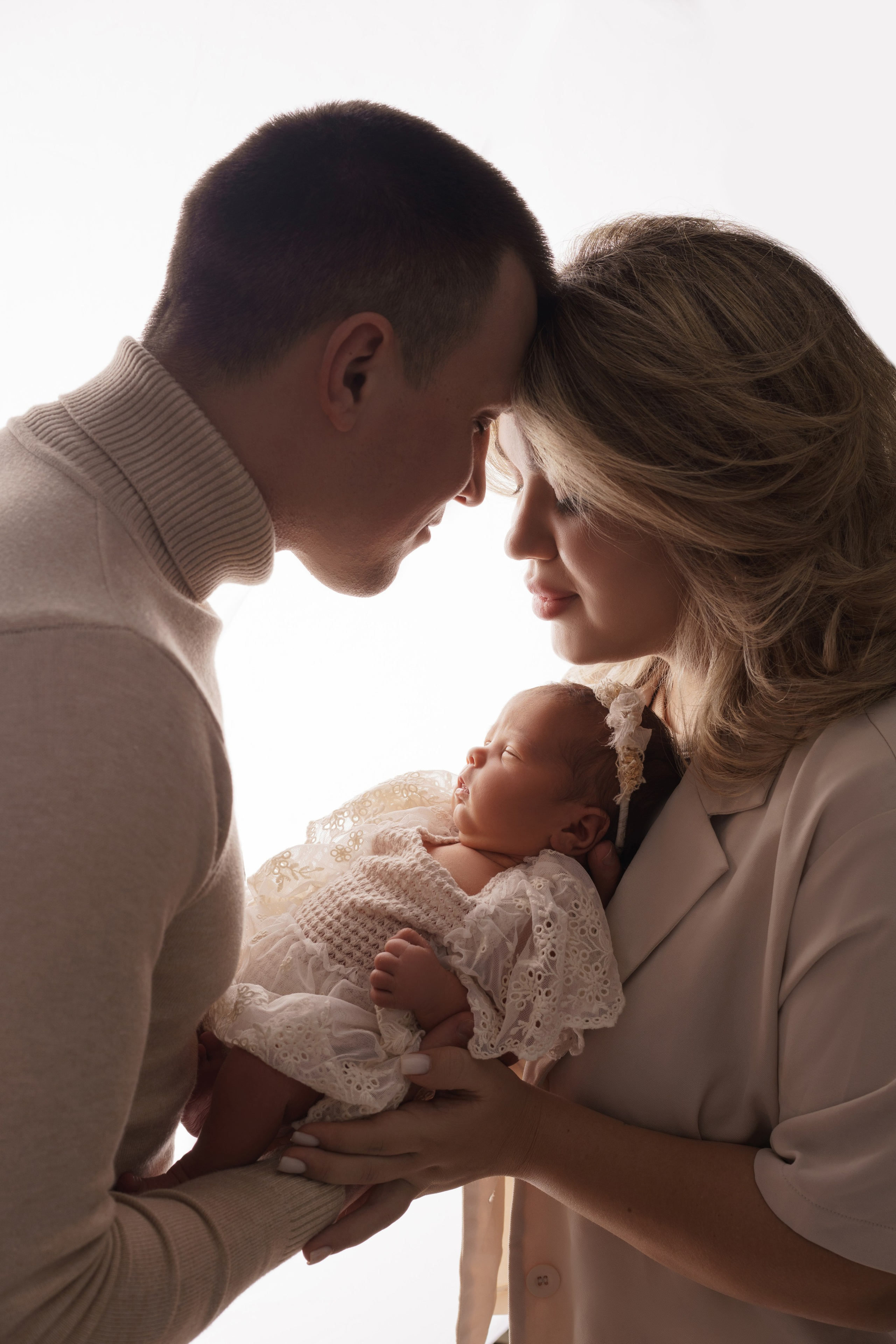 Семейные фотосессии с новорожденными | Трогательные кадры малышей и их близких в Москве и МО. Фотосессия новорожденных в Москве и Московской области | Профессиональный фотограф newborn — Татьяна Иванова