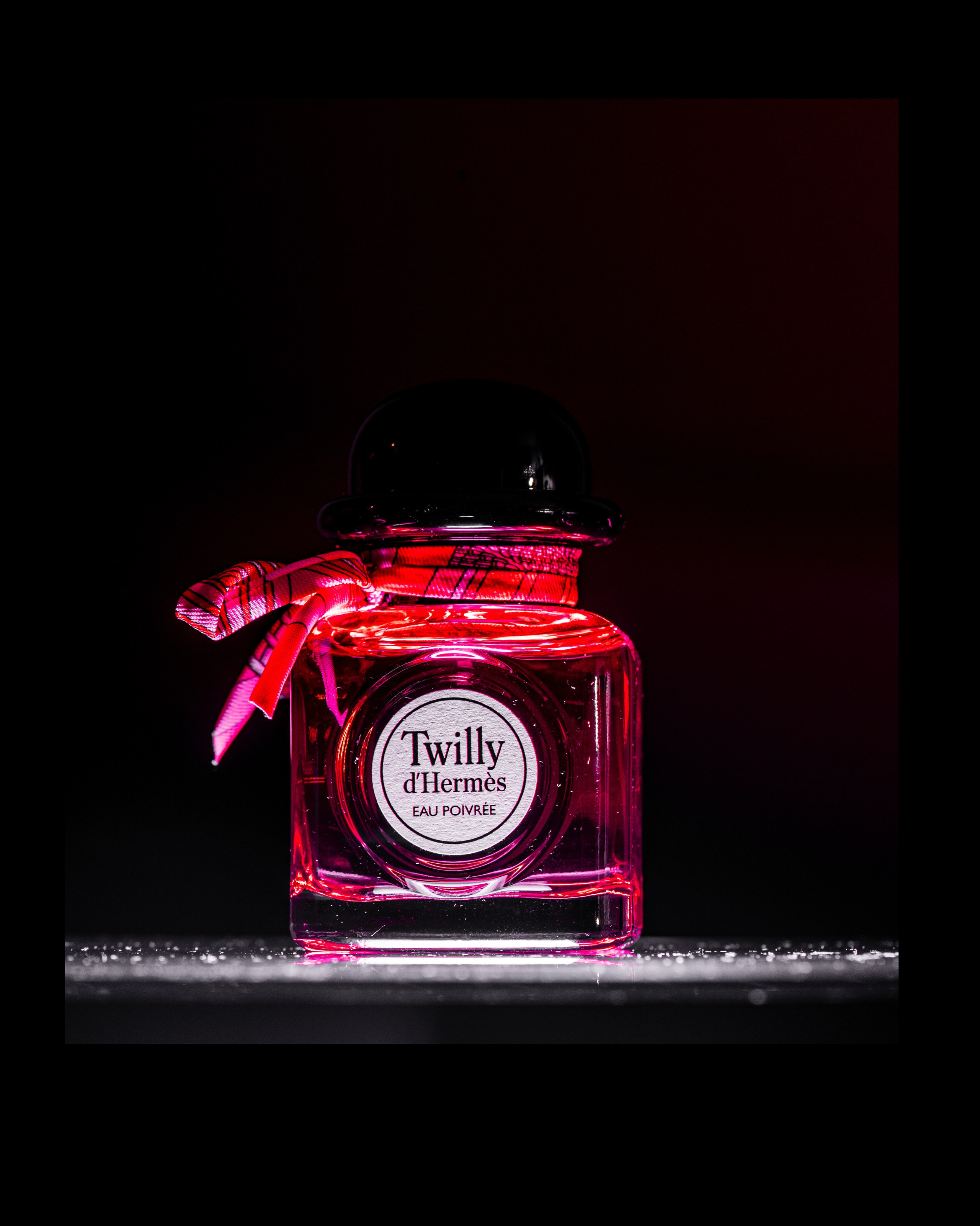 BEFORE / AFTER. RETOUCHER / Beauty / Product / Fashion / Commercial