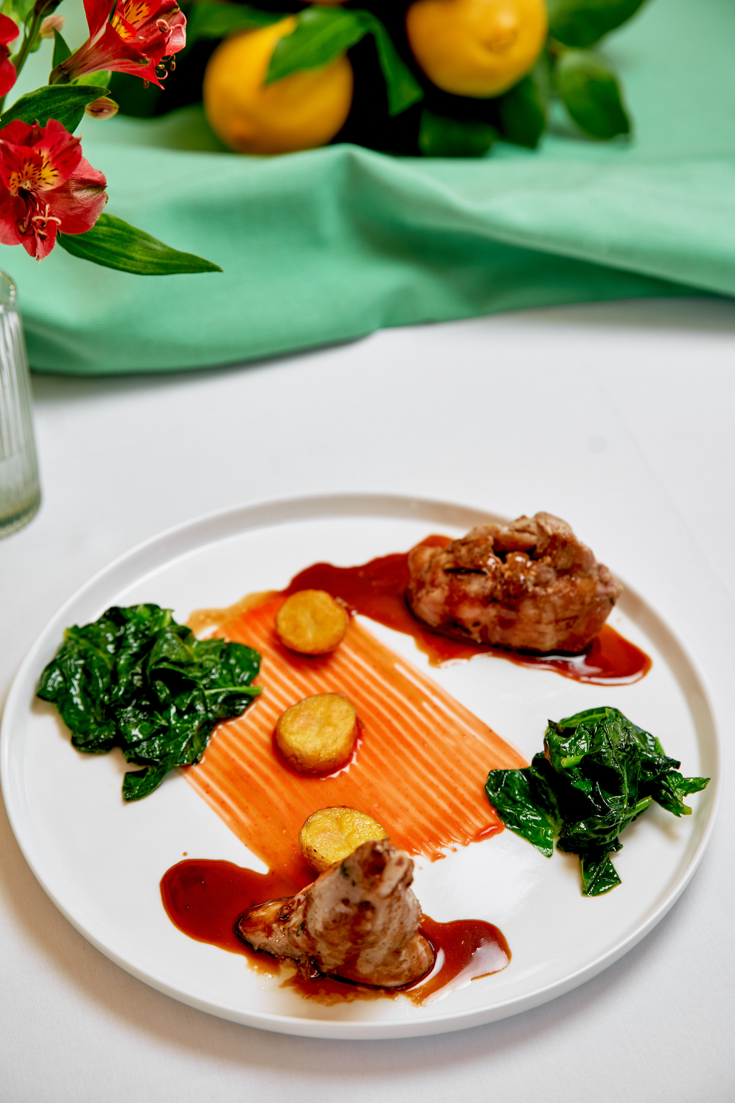 ASUNTA MADRE SMM контент. Фотограф в Москве и по всему миру — Олег Акентьев (Events, Светская Хроника, FTP)